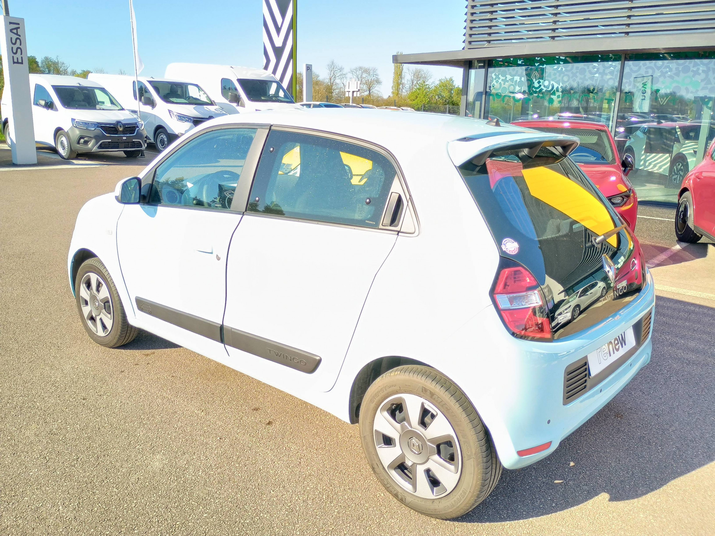 Vente en ligne Renault Twingo 3  1.0 SCe 70 au prix de 12 991 €