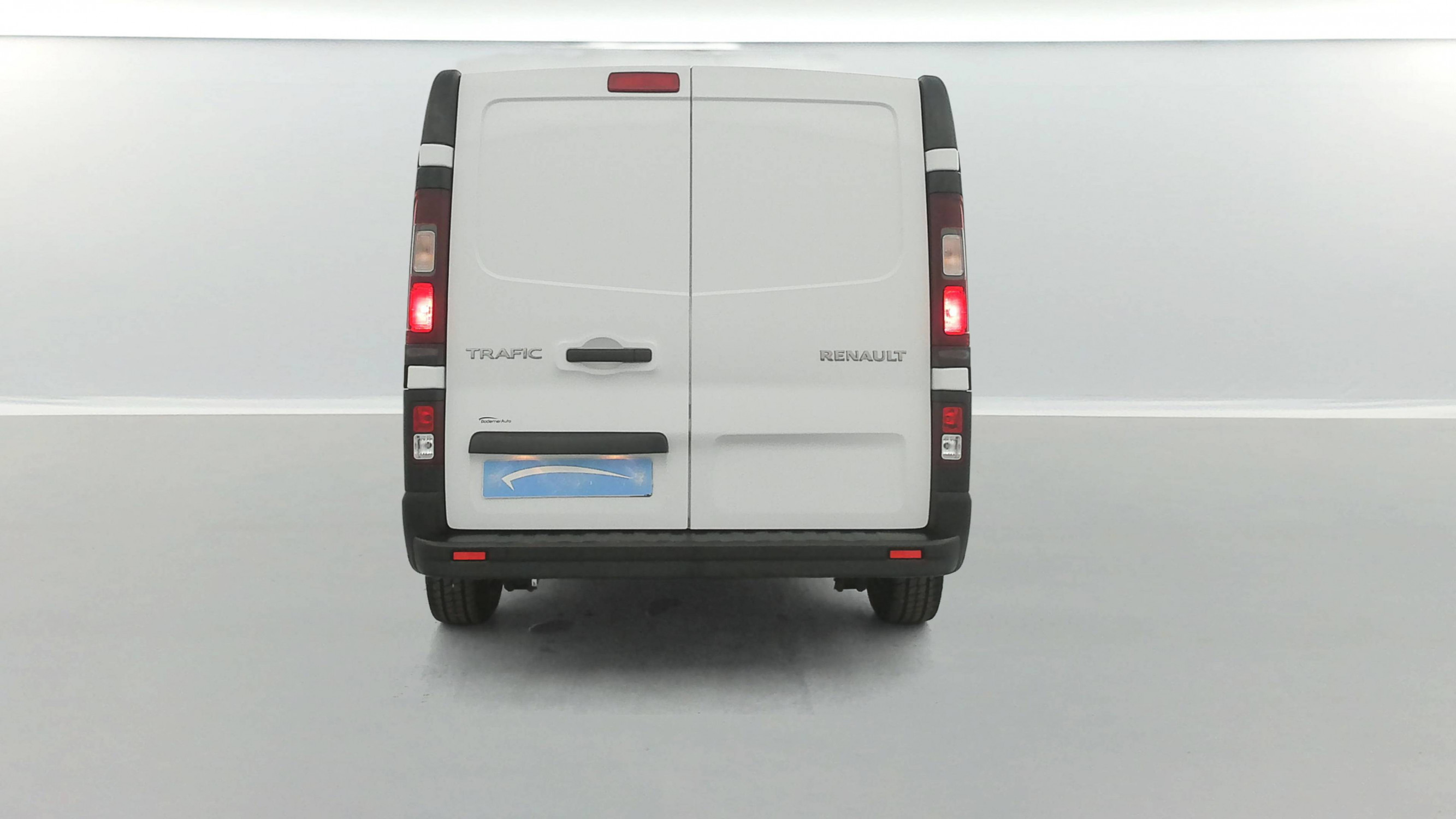 Vente en ligne Renault Trafic 3 Fourgon TRAFIC FGN L2H1 3000 KG BLUE DCI 130 au prix de 22 790 €