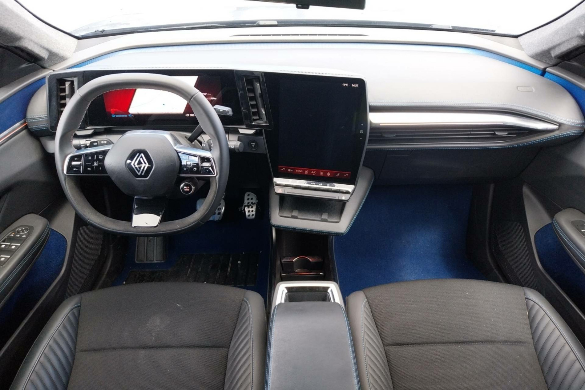 Vente en ligne Renault Scenic E-Tech Scenic E-Tech électrique 220 ch grande autonomie au prix de 39 490 €