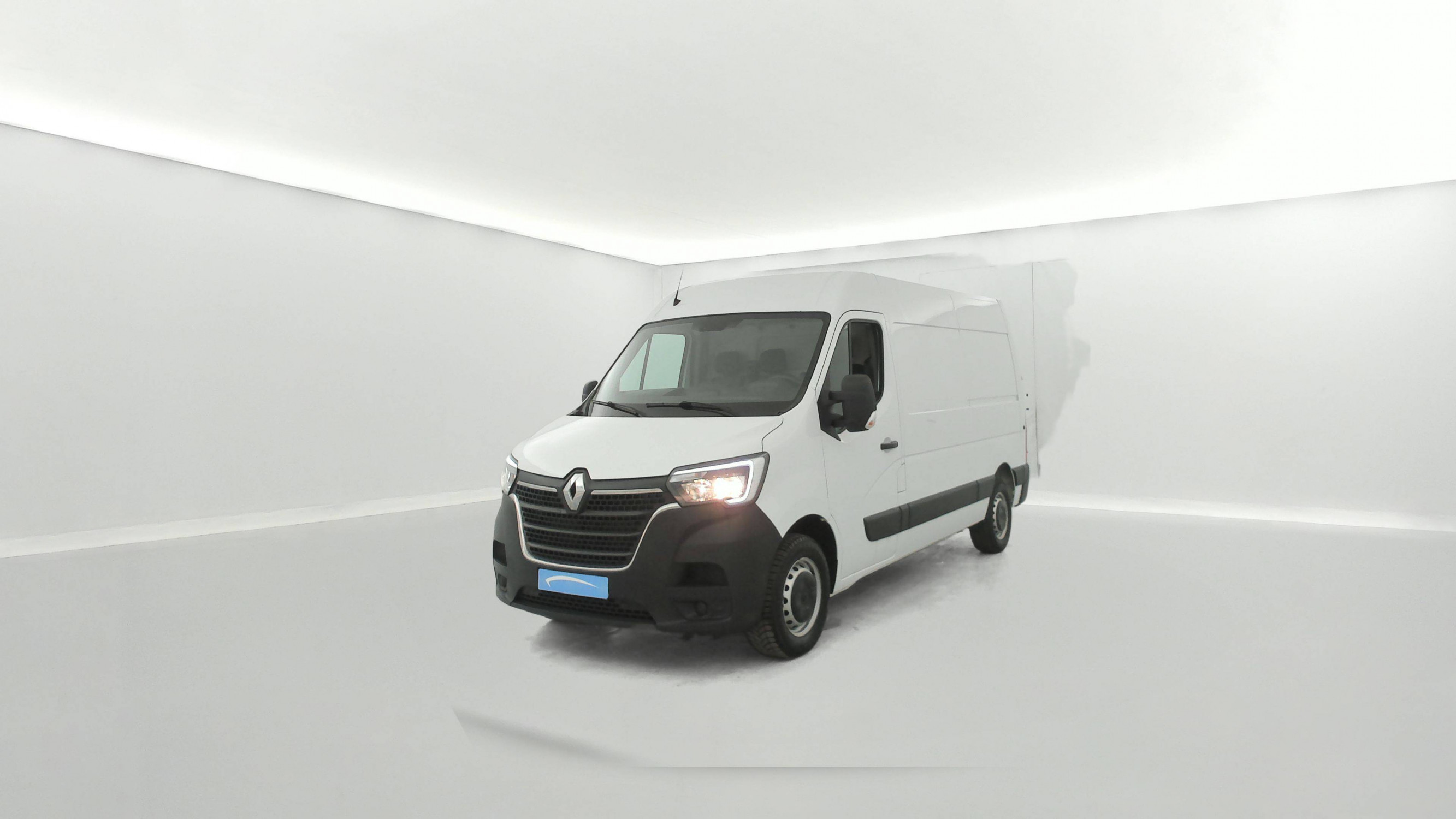 Renault Master Fourgon MASTER FGN TRAC F3500 L2H2 BLUE DCI 135 occasion de 2023 en vente à Brest