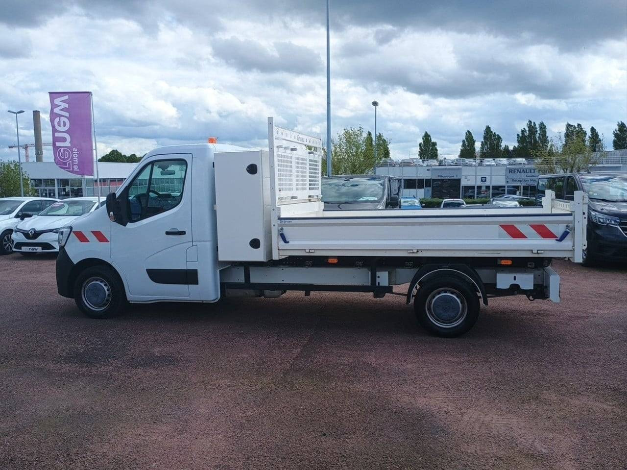 Vente en ligne Renault Master 3 Châssis Cabine MASTER CC TRAC F3500 L3 BLUE DCI 145 EURO VI au prix de 29 990 €