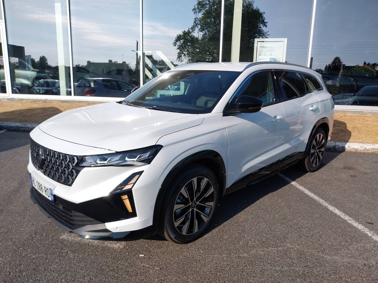 Renault Espace Espace full hybrid E-Tech 200 ch 7pl occasion de 2026 en vente à Concarneau