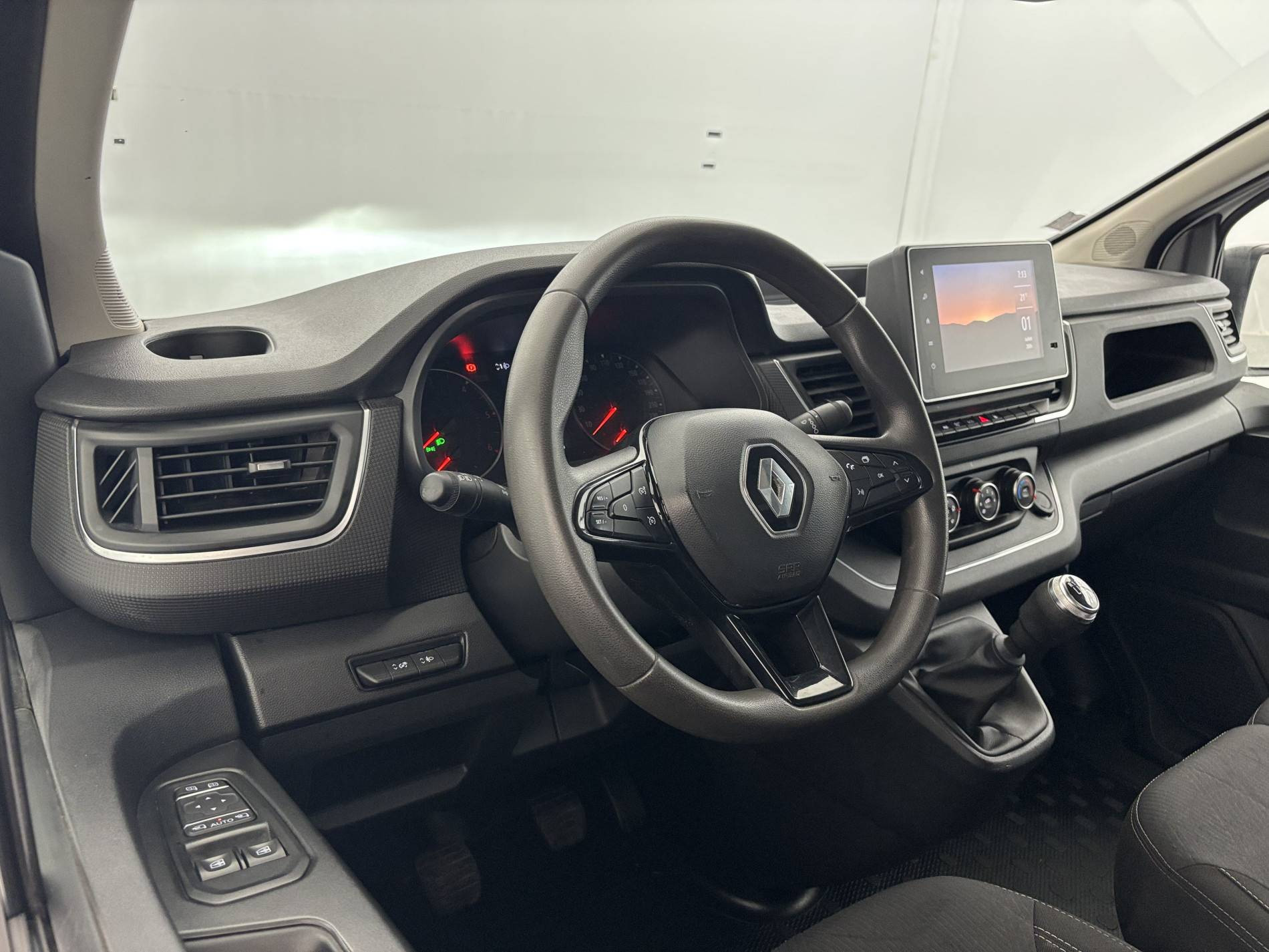 Vente en ligne Renault Trafic 3 Fourgon TRAFIC FGN L2H1 3000 KG BLUE DCI 130 au prix de 22 490 €