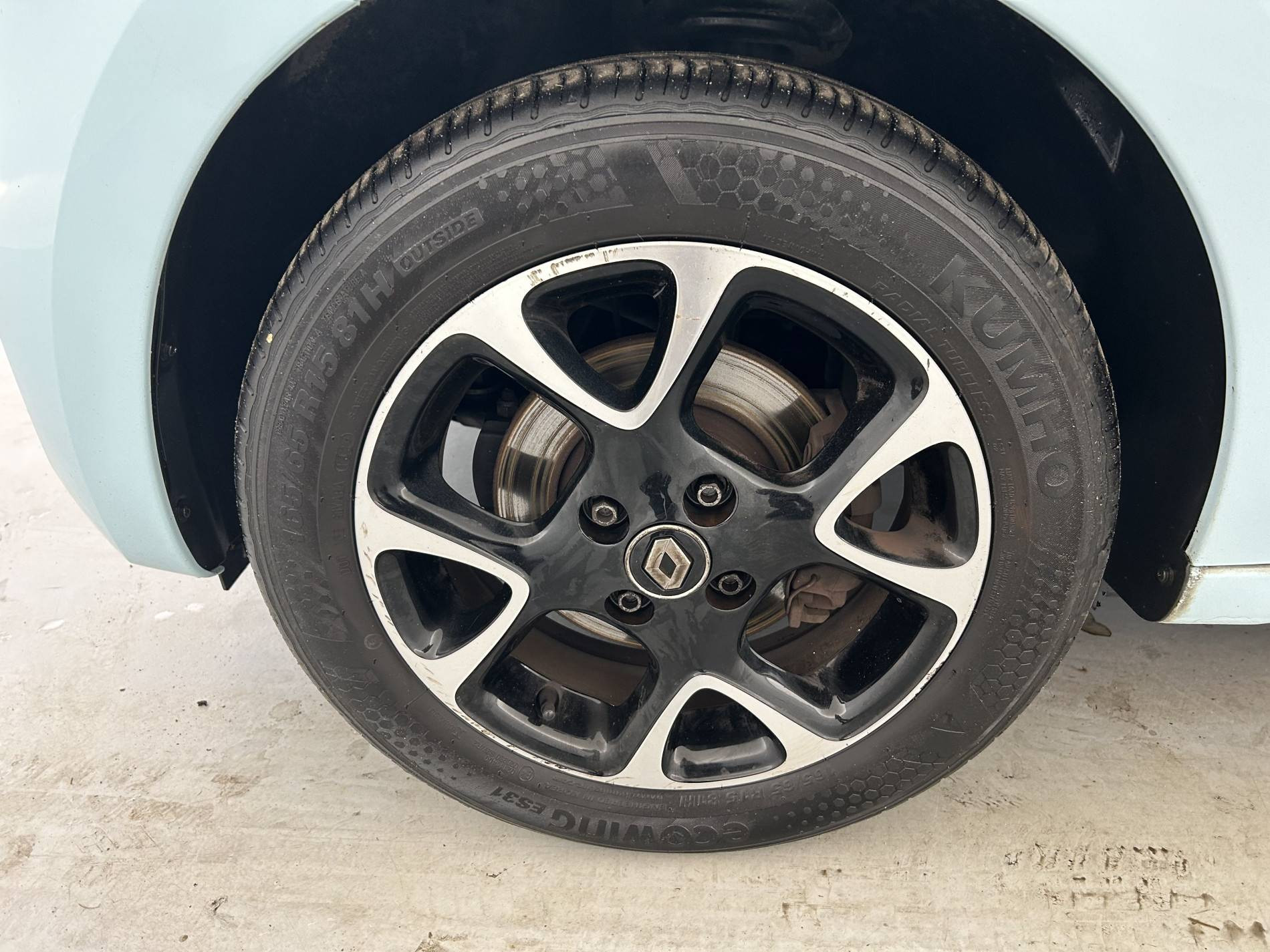 Vente en ligne Renault Twingo 3  SCe 75 - 20 au prix de 11 490 €