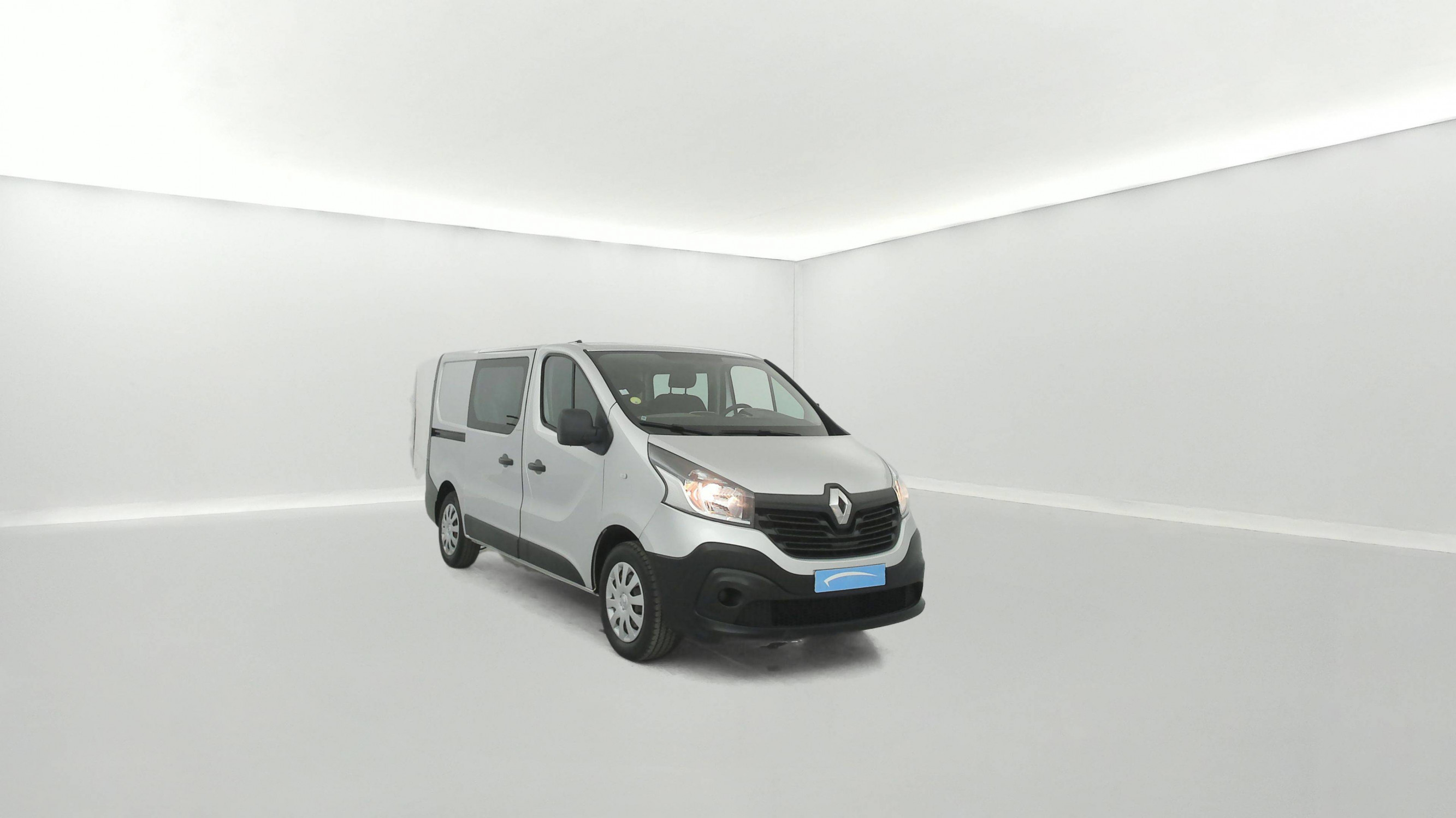 Vente en ligne Renault Trafic Cabine Approfondie TRAFIC CA L1H1 1000 KG DCI 120 E6 au prix de 15 990 €