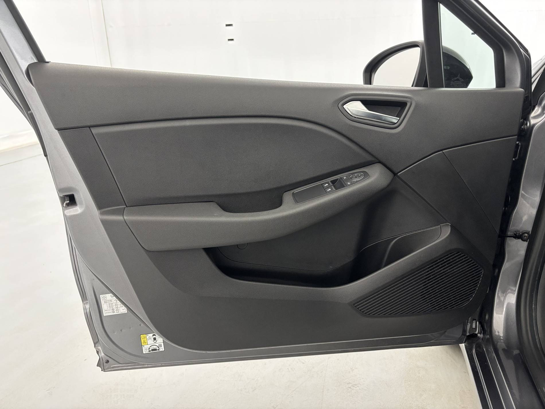 Vente en ligne Renault Clio 5 Clio TCe 90 au prix de 13 690 €