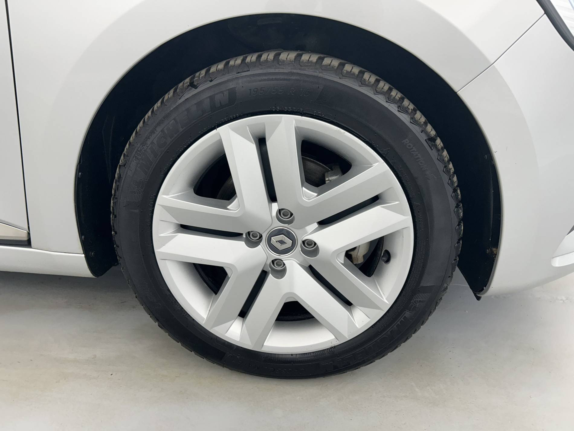 Vente en ligne Renault Clio 5 Clio E-Tech 140 - 21N au prix de 14 490 €