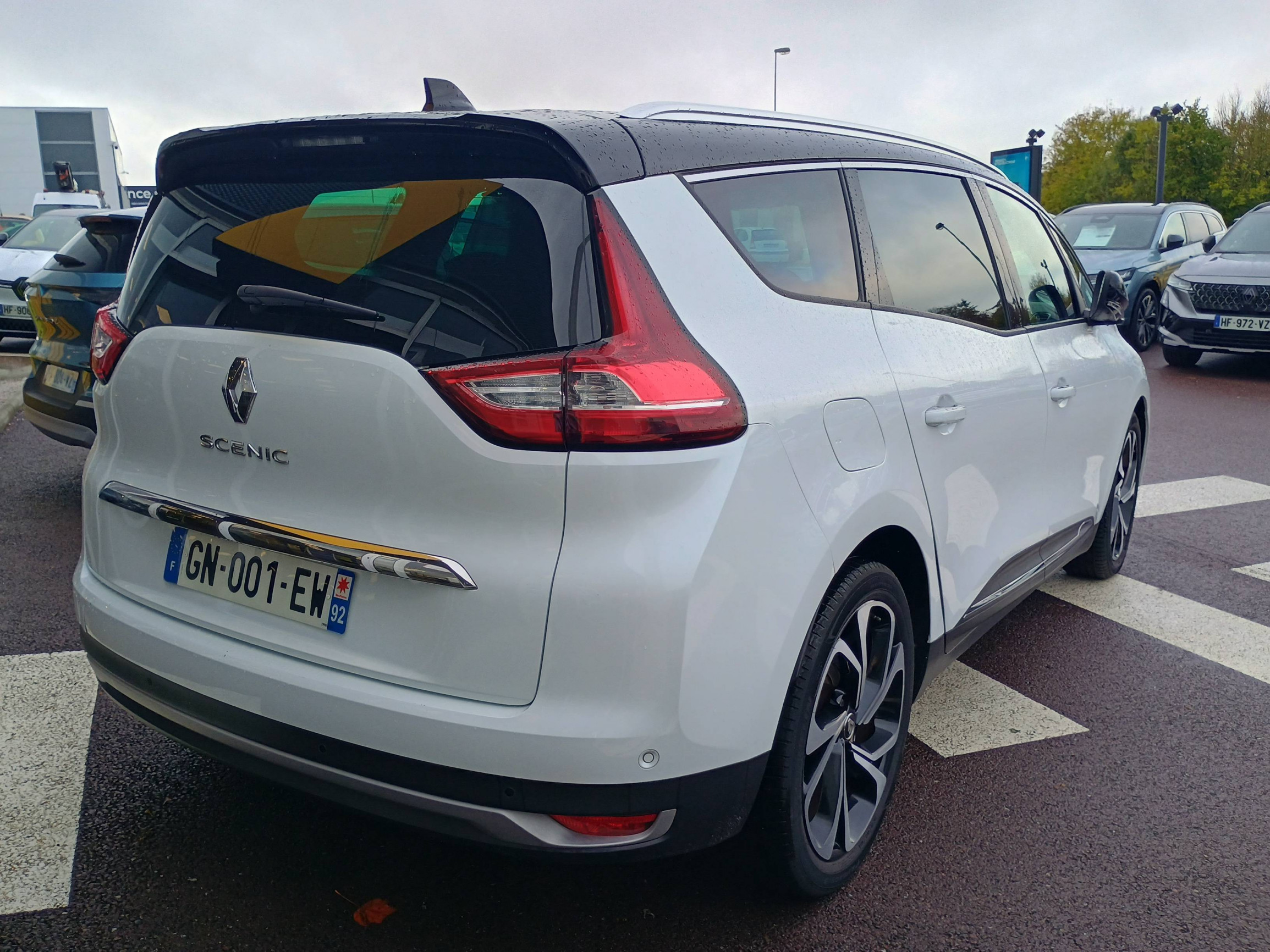 Vente en ligne Renault Grand Scenic 4 Grand Scenic TCe 160 EDC au prix de 24 790 €