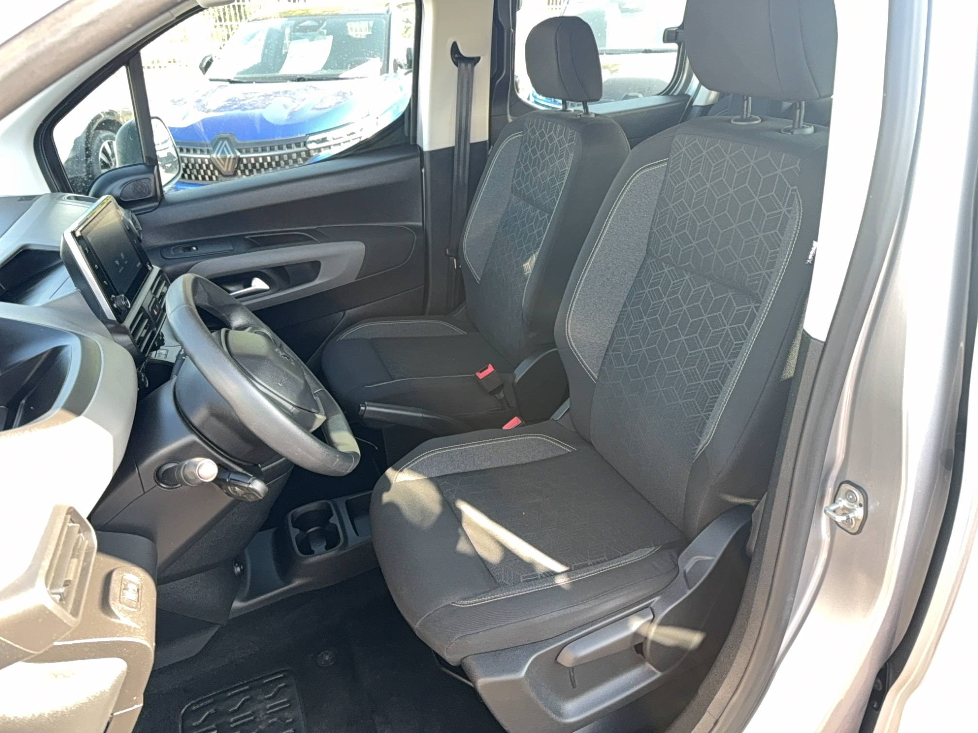 Vente en ligne Peugeot Rifter  Standard BlueHDi 100 BVM5 au prix de 15 490 €