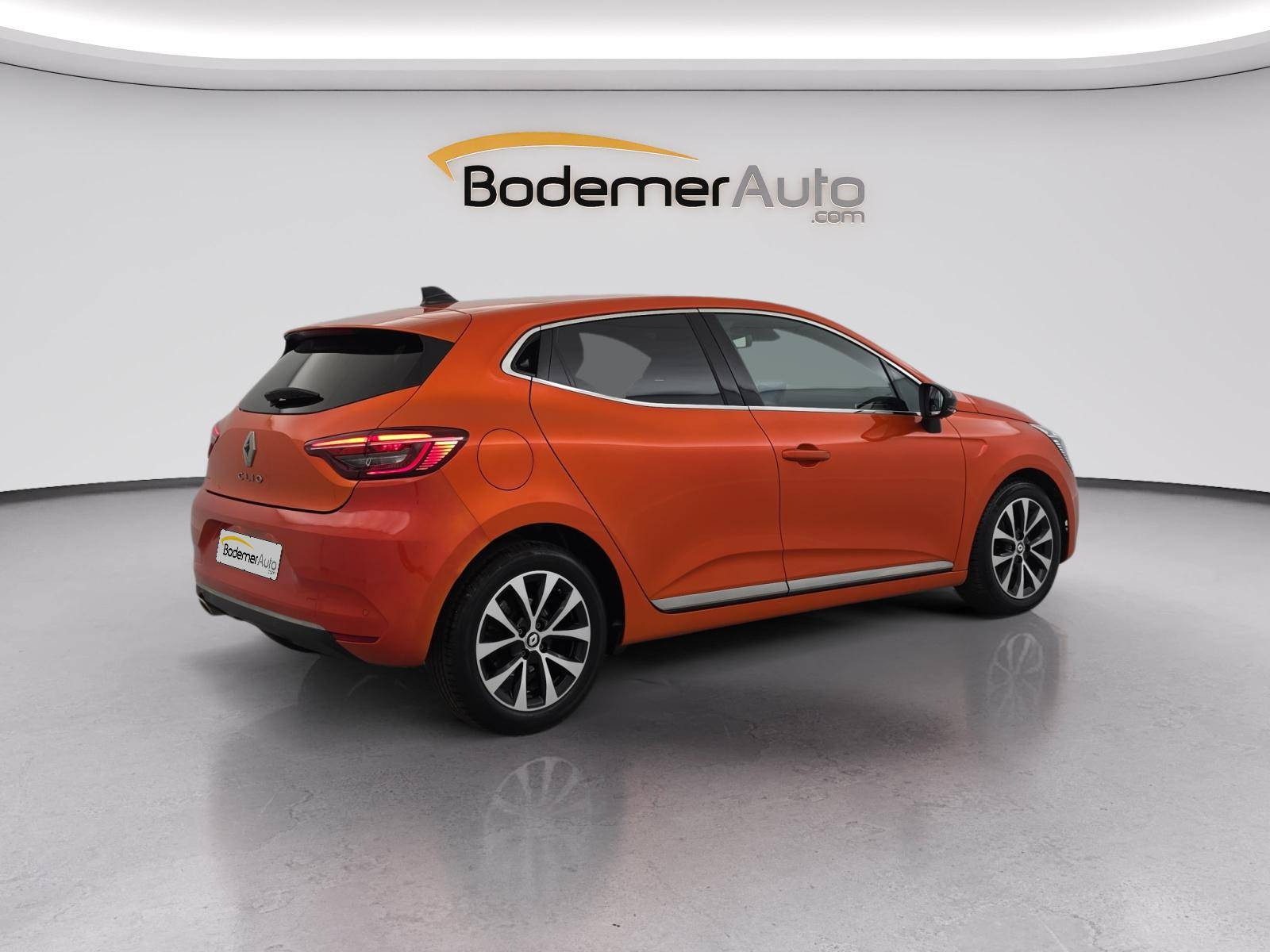 Vente en ligne Renault Clio 5 Clio TCe 90 au prix de 15 290 €