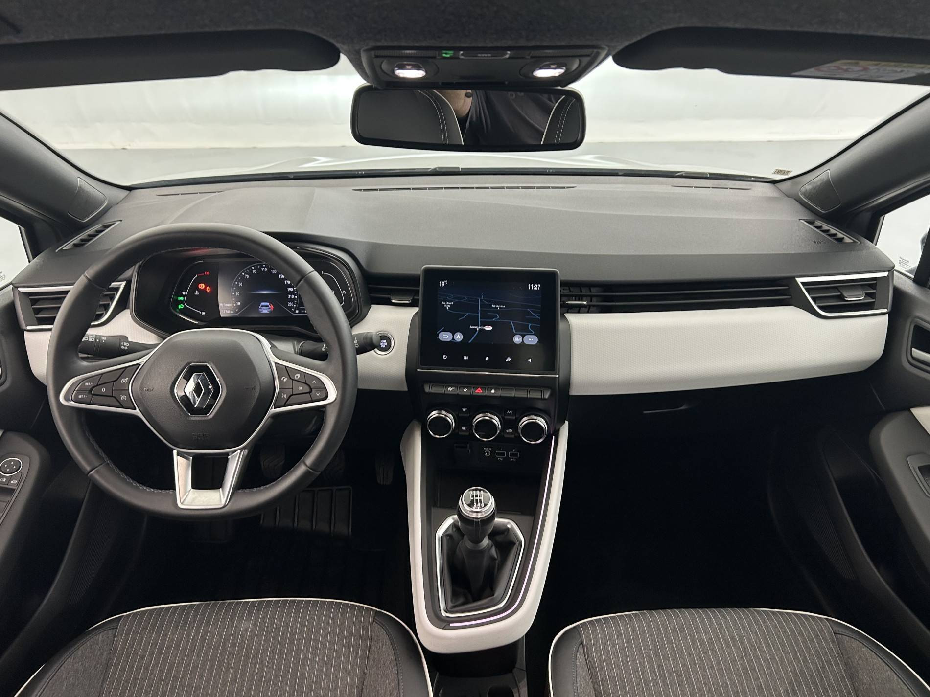 Vente en ligne Renault Clio 5 Clio TCe 90 au prix de 16 290 €