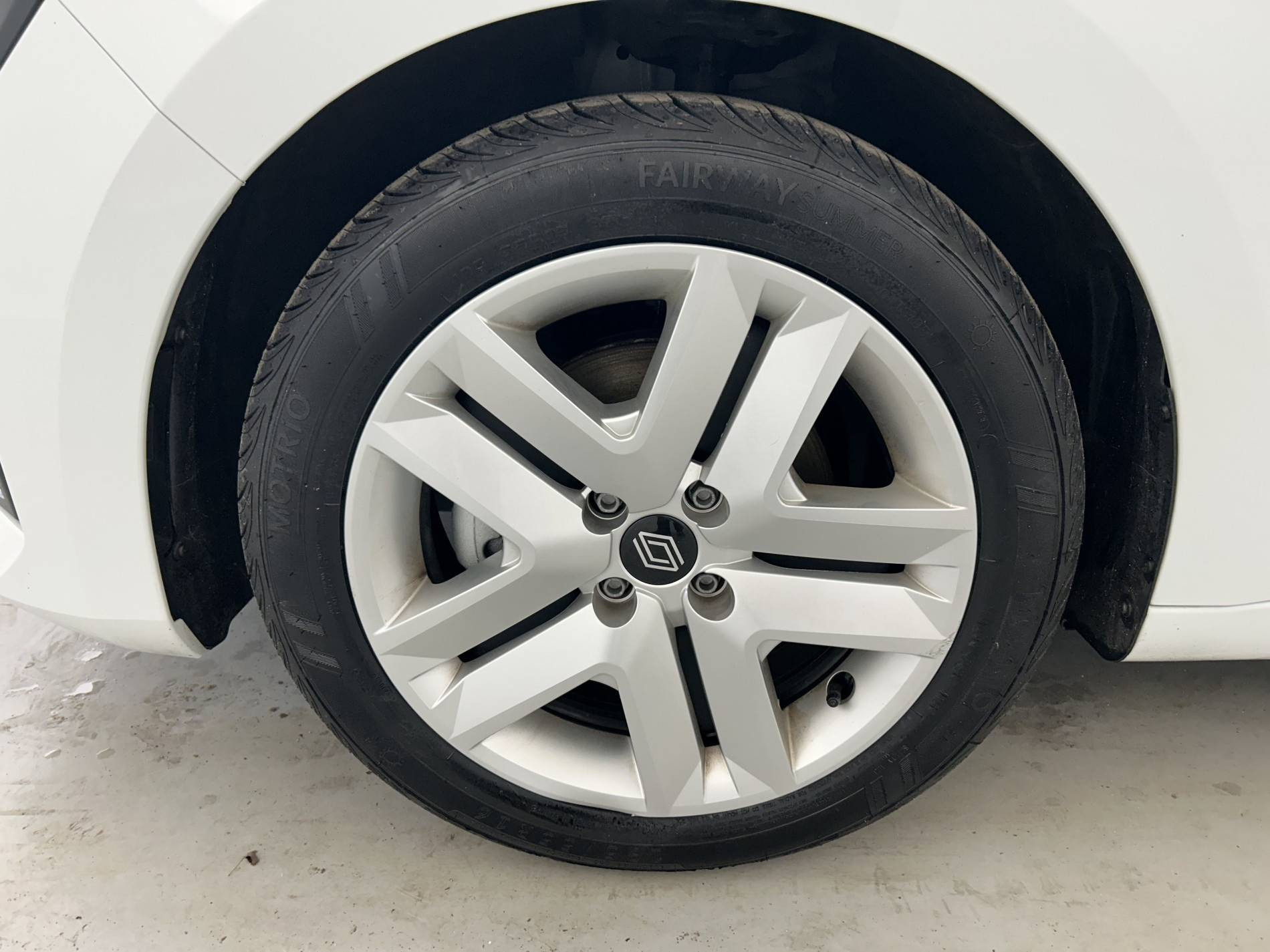 Vente en ligne Renault Clio 5 Clio E-Tech full hybrid 145 ch GSR2 au prix de 19 990 €