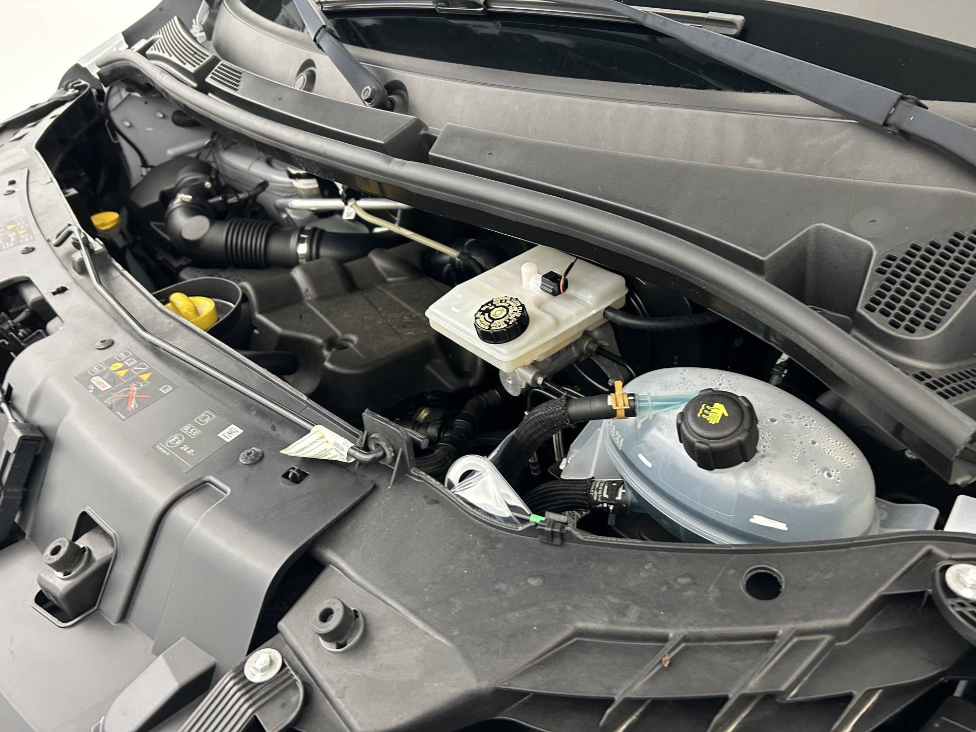 Vente en ligne Renault Master Fourgon MASTER FGN TRAC F3500 L2H2 BLUE DCI 135 au prix de 24 990 €