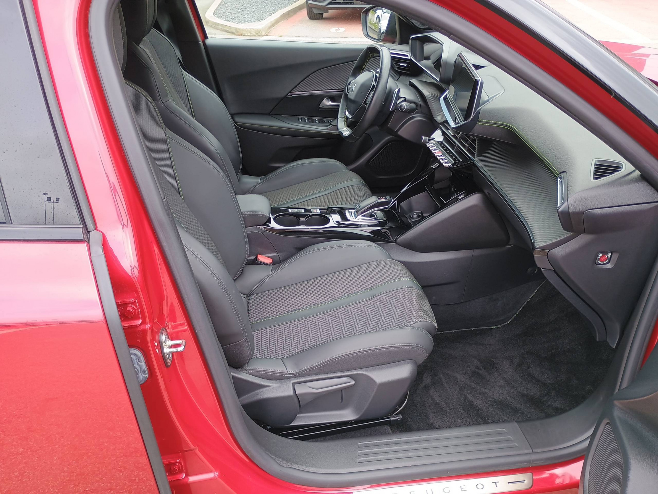 Vente en ligne Peugeot 2008  BlueHDi 130 S&S EAT8 au prix de 19 990 €