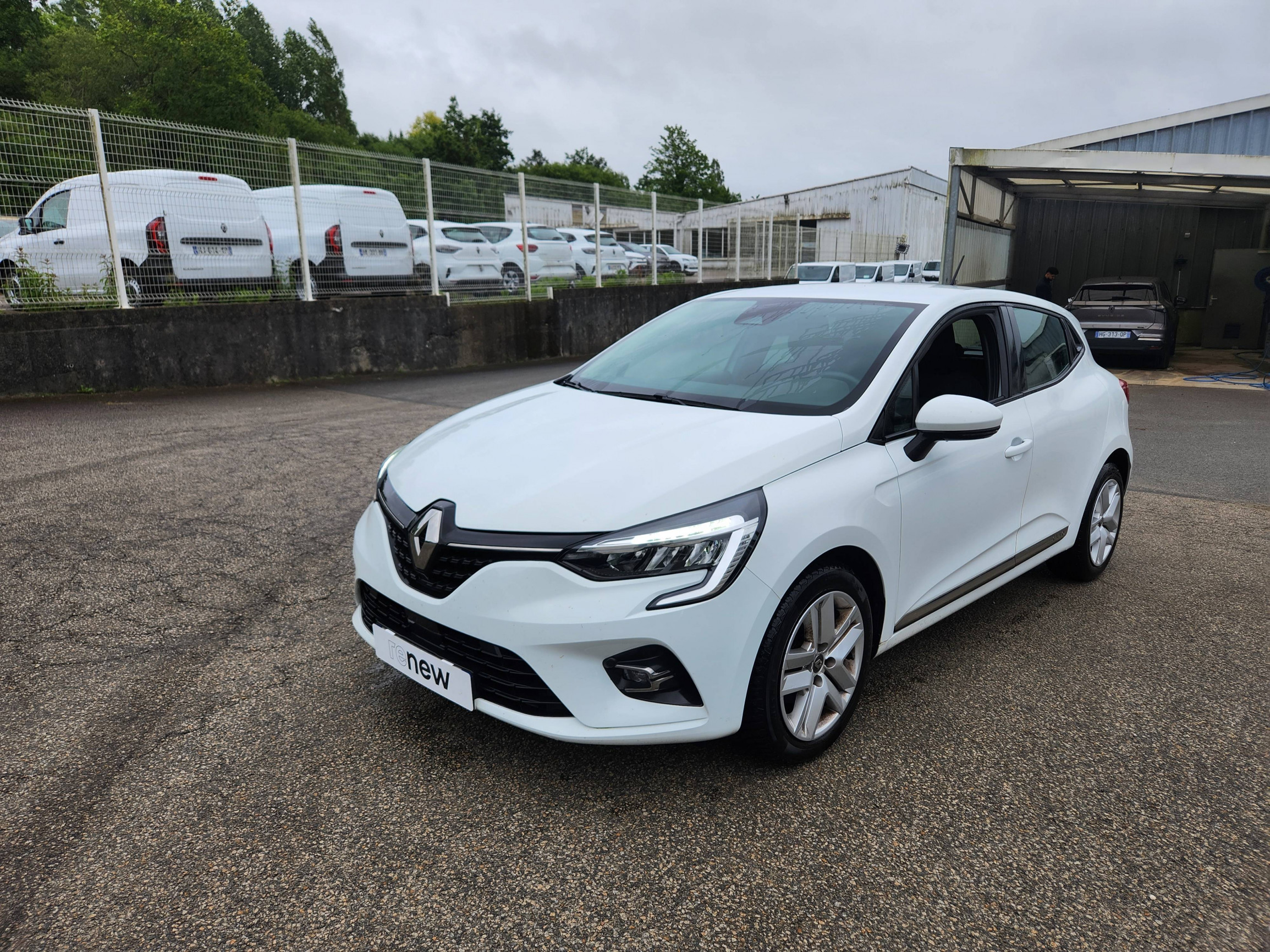 Vente en ligne Renault Clio 5 Clio Blue dCi 85 au prix de 14 499 €