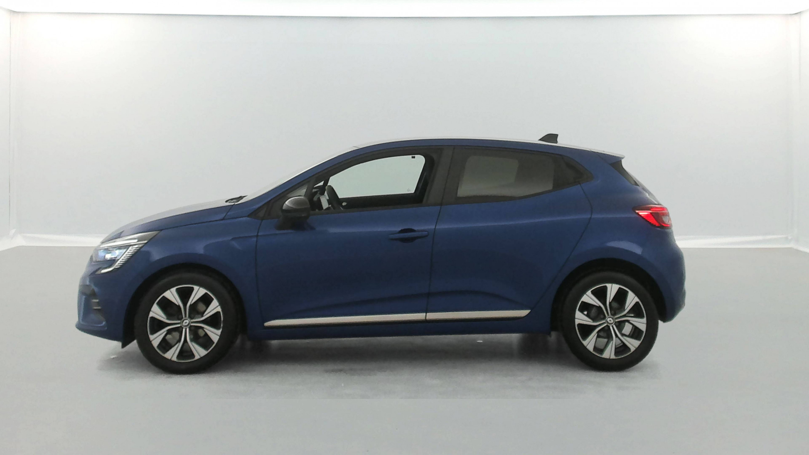 Vente en ligne Renault Clio 5 Clio SCe 65 au prix de 12 490 €