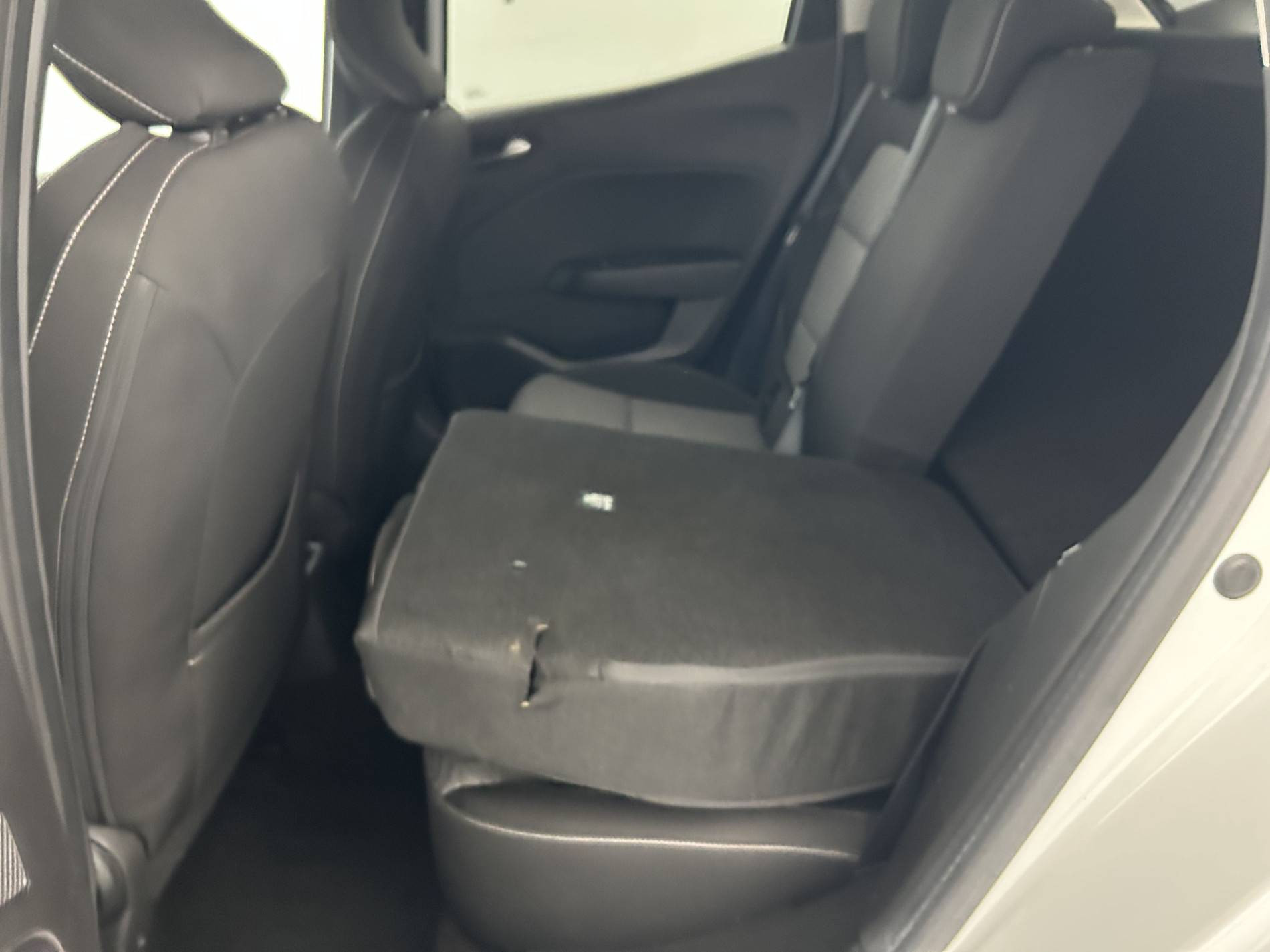 Vente en ligne Renault Clio 5 Clio TCe 90 au prix de 13 790 €
