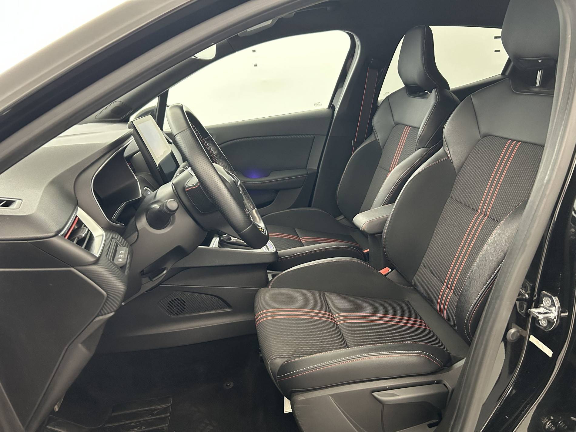 Vente en ligne Renault Clio 5 Clio E-Tech hybride 145 au prix de 17 990 €