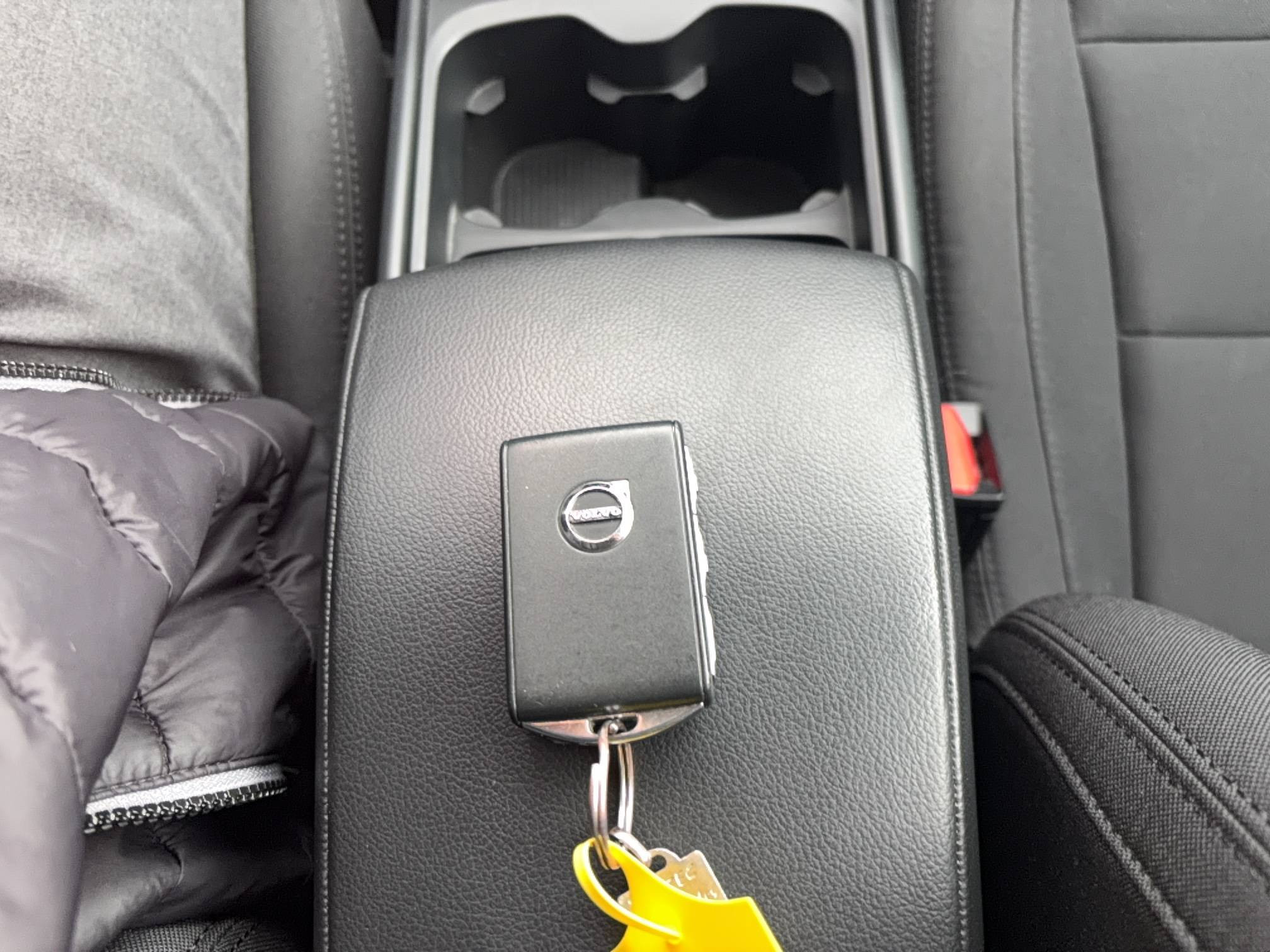 Vente en ligne Volvo XC40 XC40 T2 129 ch au prix de 21 490 €