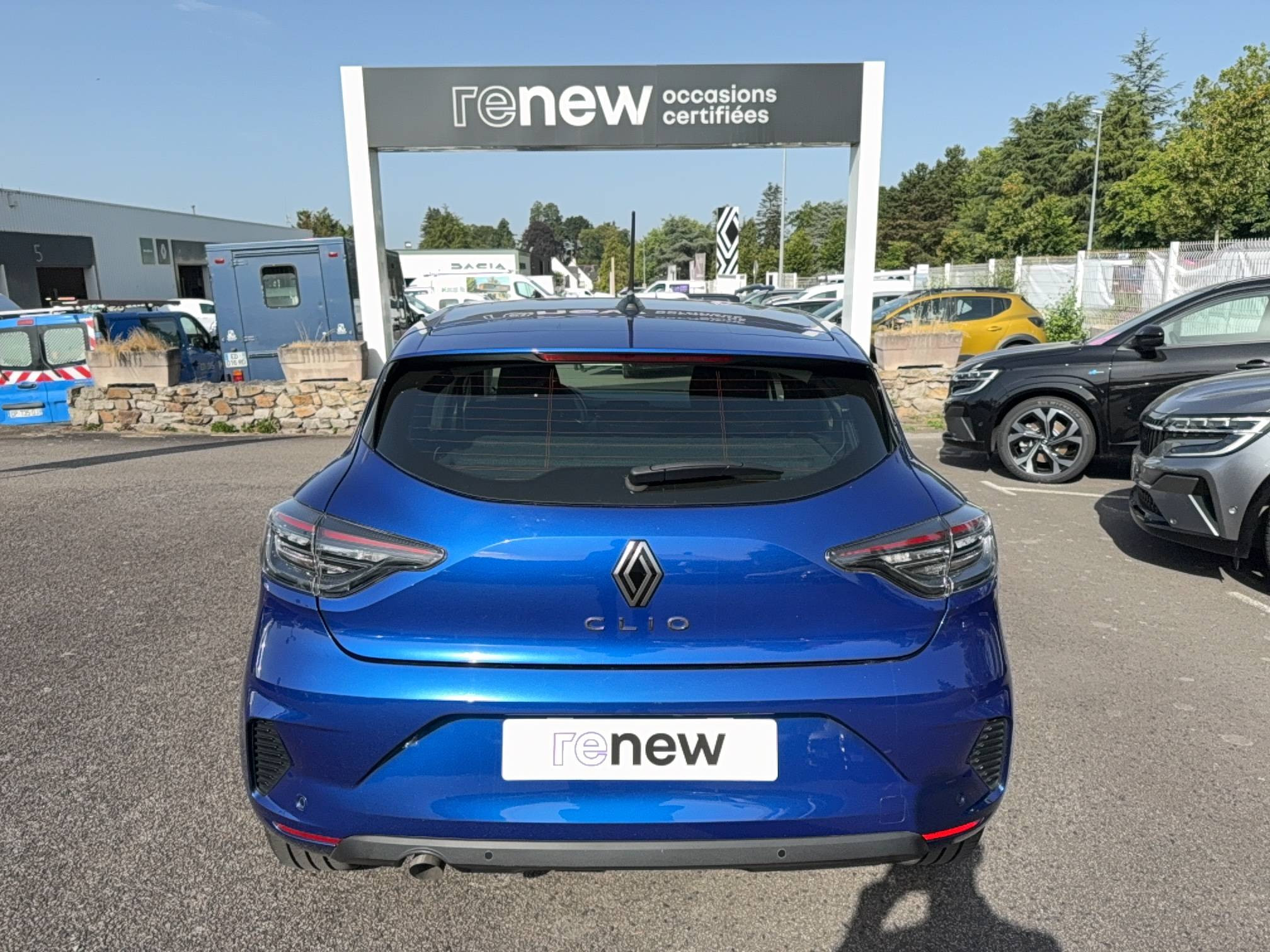 Vente en ligne Renault Clio 5 Clio TCe 90 au prix de 13 990 €