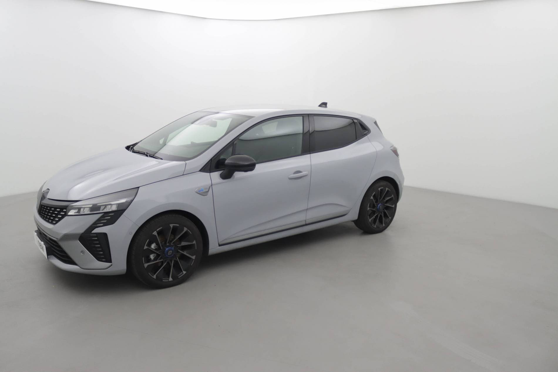 Renault Clio 5 Clio E-Tech full hybrid 145 occasion de 2024 en vente à Pontivy