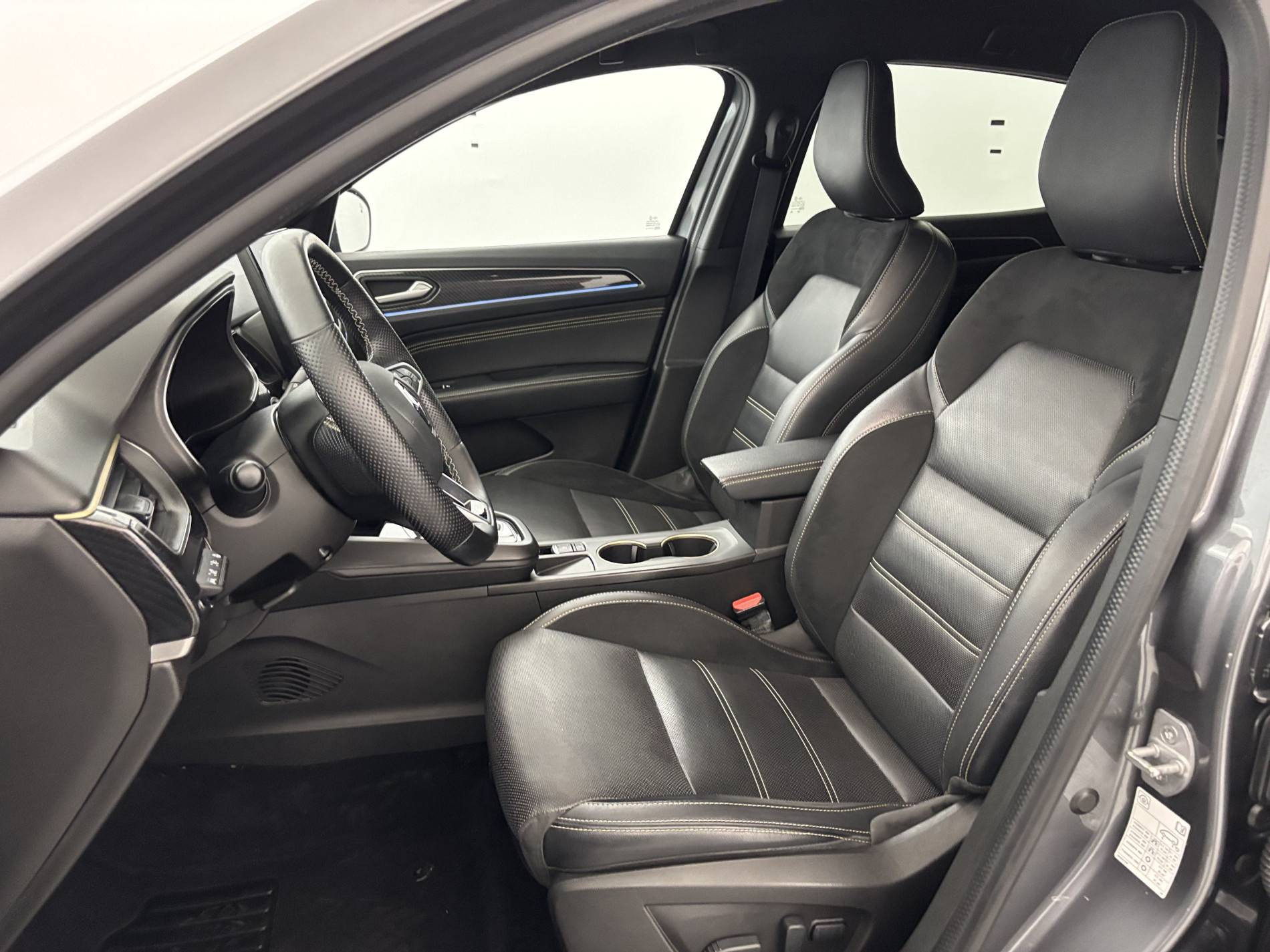 Vente en ligne Renault Arkana  E-Tech hybride 145 - 22 au prix de 20 990 €