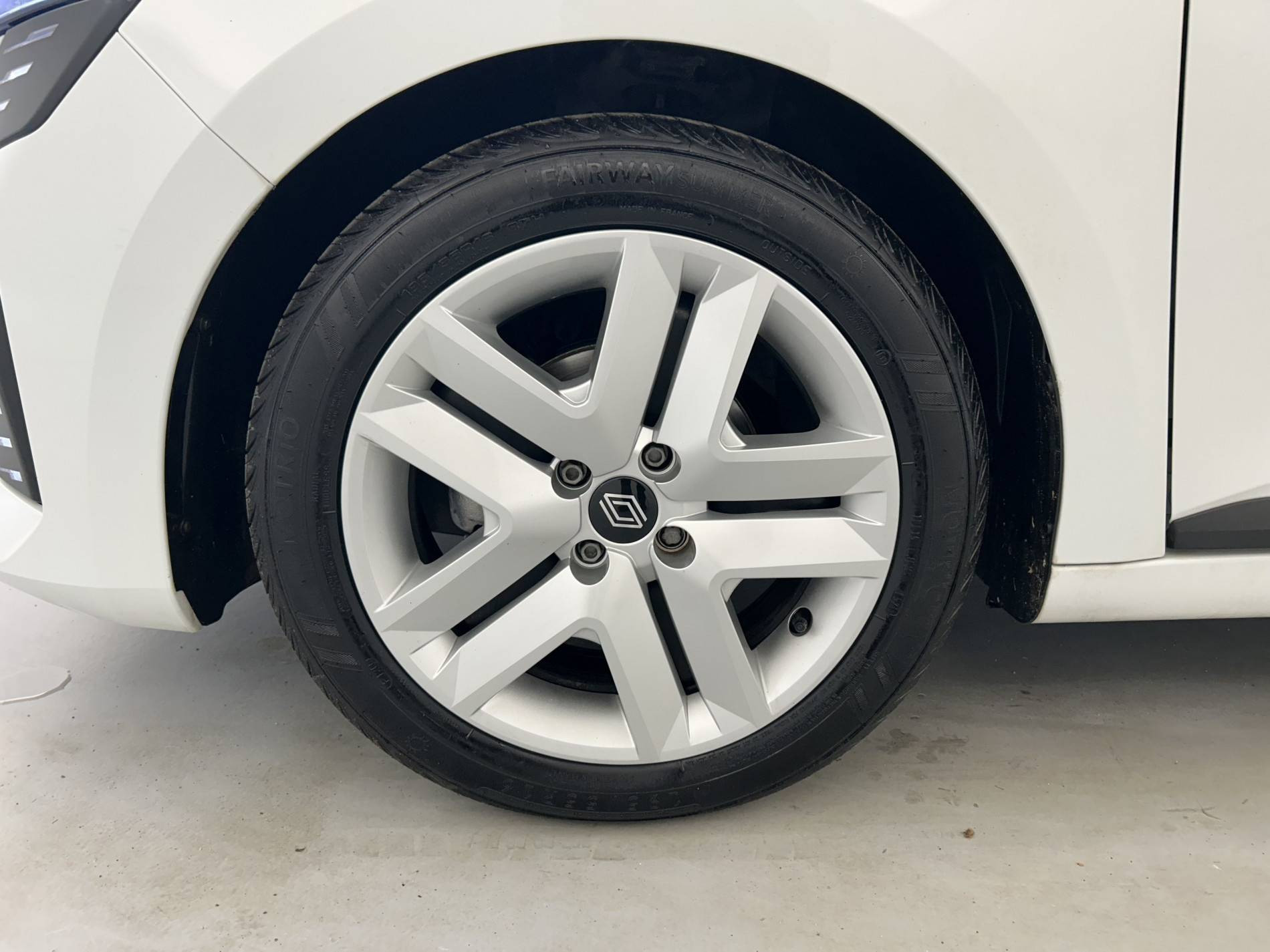 Vente en ligne Renault Clio 5 Clio TCe 100 GPL au prix de 14 900 €