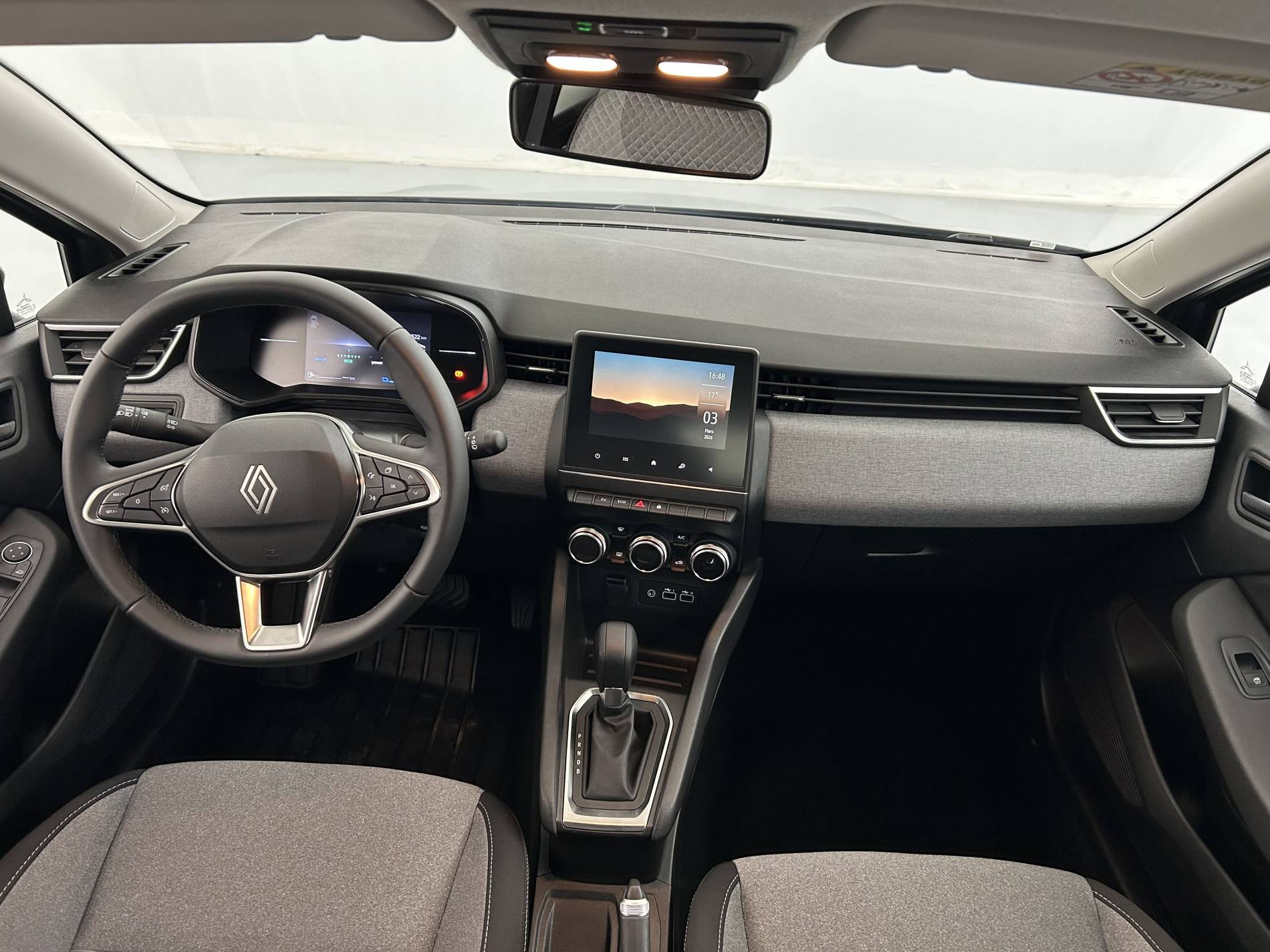 Vente en ligne Renault Clio 5 Clio E-Tech full hybrid 145 ch GSR2 au prix de 19 990 €