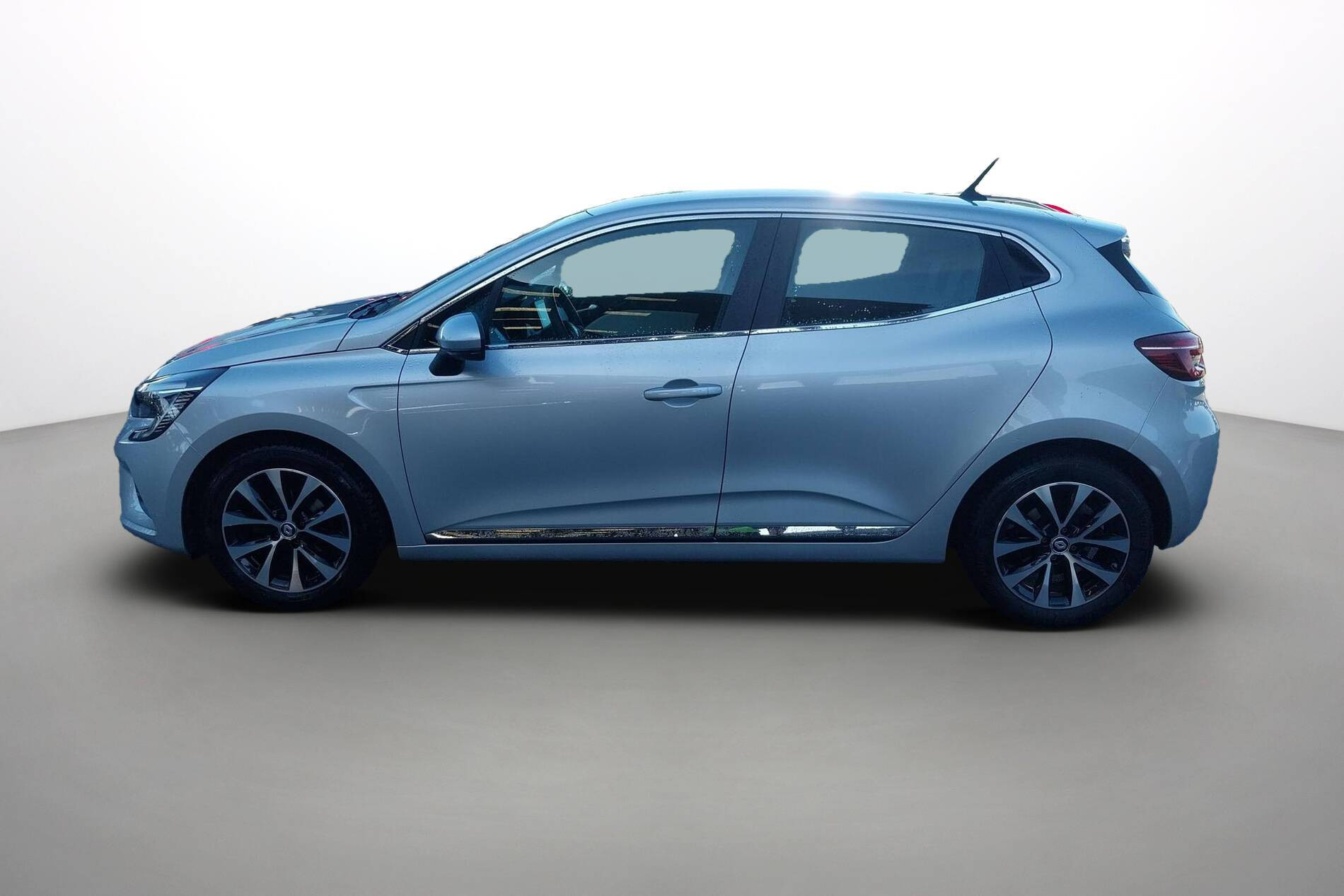 Vente en ligne Renault Clio 5 Clio TCe 90 - 21N au prix de 14 890 €