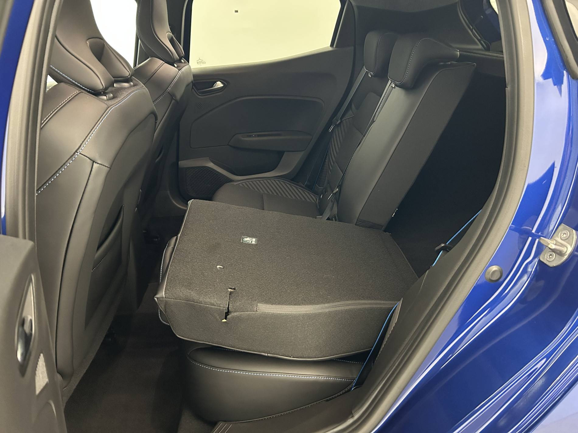 Vente en ligne Renault Clio 5 Clio E-Tech full hybrid 145 au prix de 20 390 €