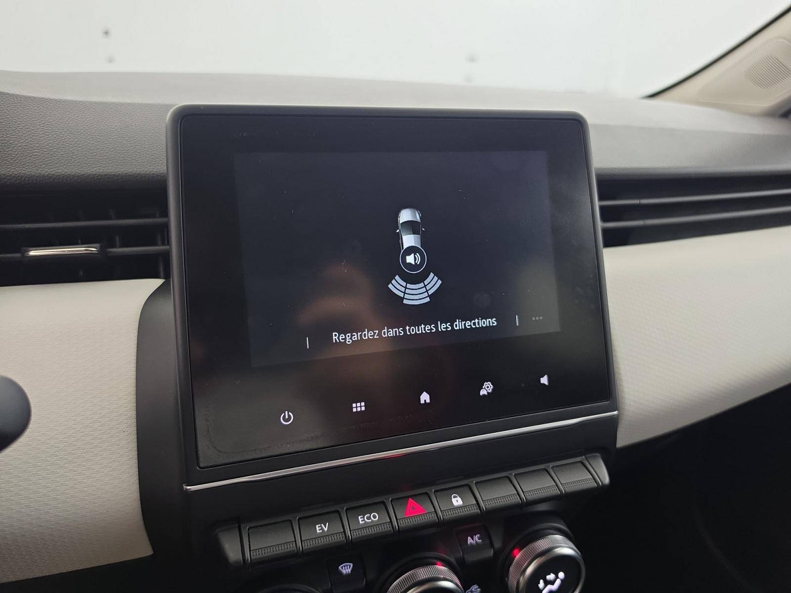 Vente en ligne Renault Clio 5 Clio E-Tech full hybrid 145 au prix de 15 690 €