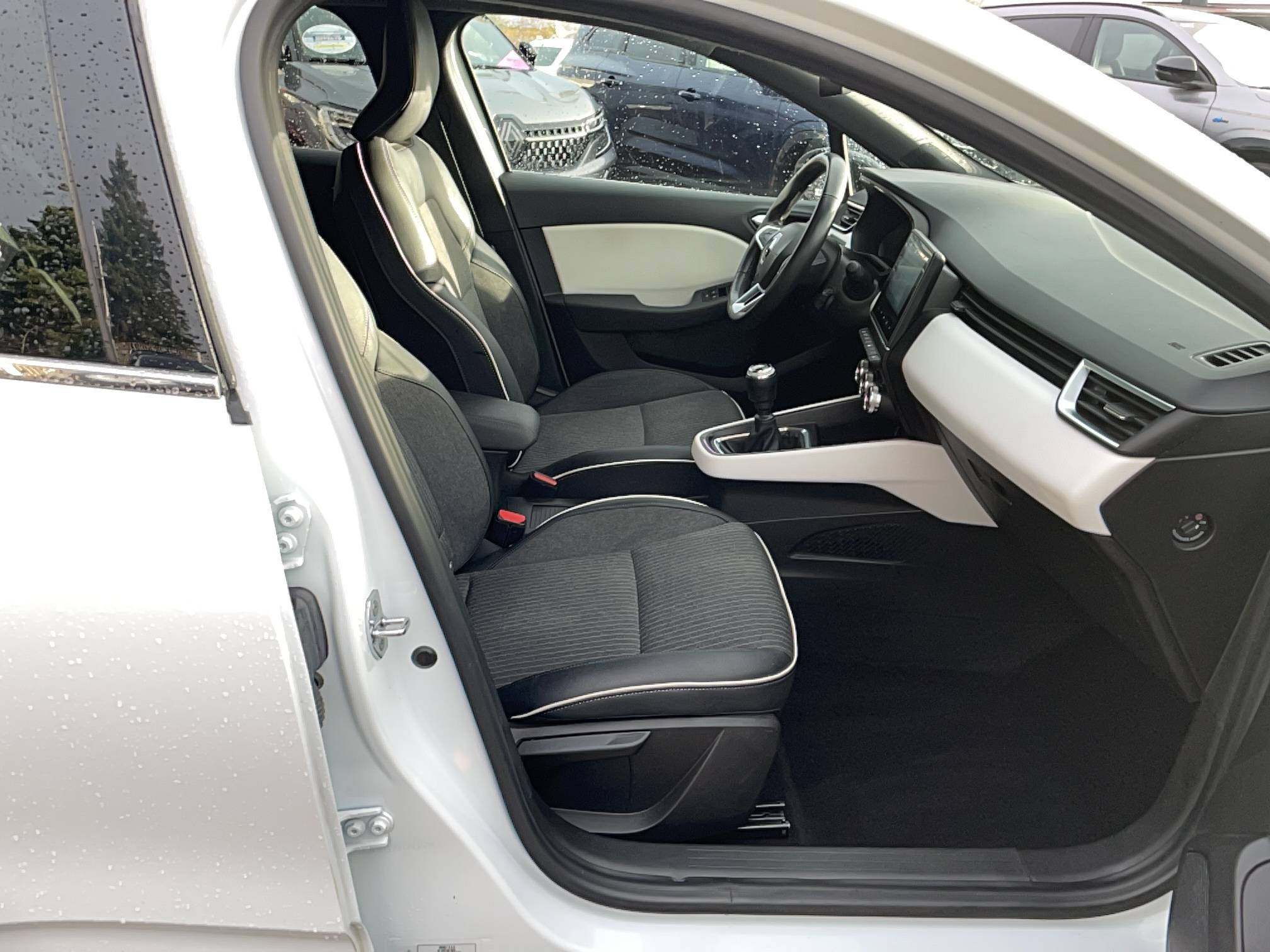 Vente en ligne Renault Clio 5 Clio TCe 90 au prix de 13 990 €