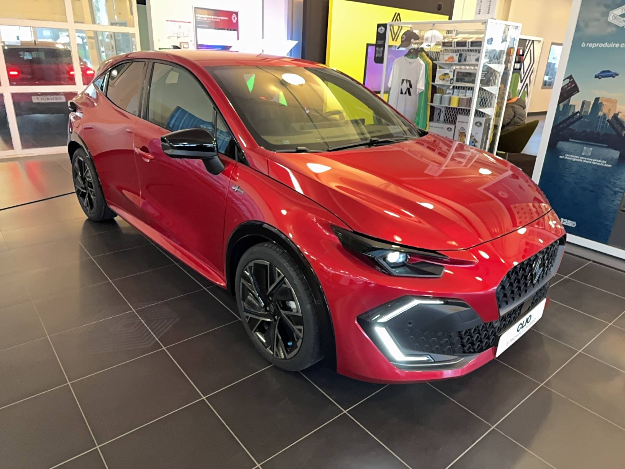Vente en ligne Renault Clio 6 Clio E-Tech full hybrid 160 ch au prix de 30 150 €