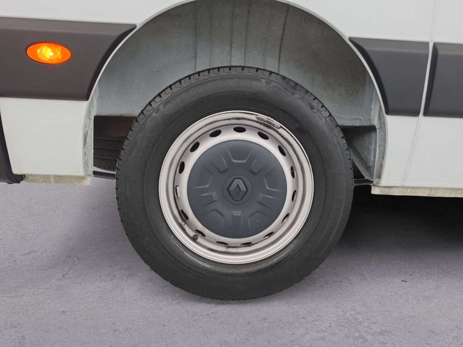 Vente en ligne Renault Master Fourgon MASTER FGN TRAC F3500 L3H3 BLUE DCI 135 au prix de 26 990 €