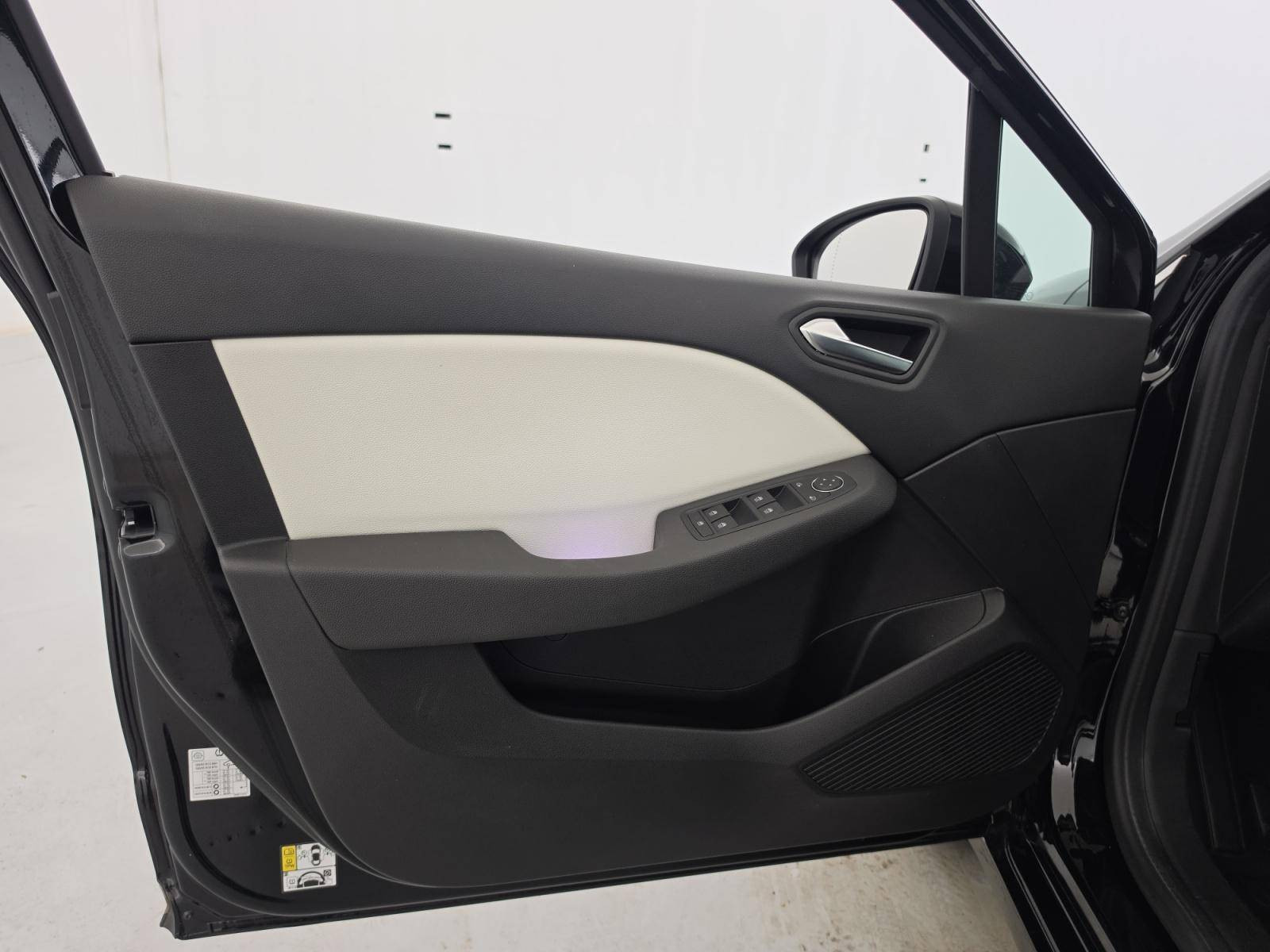 Vente en ligne Renault Clio 5 Clio TCe 100 GPL - 21N au prix de 14 990 €