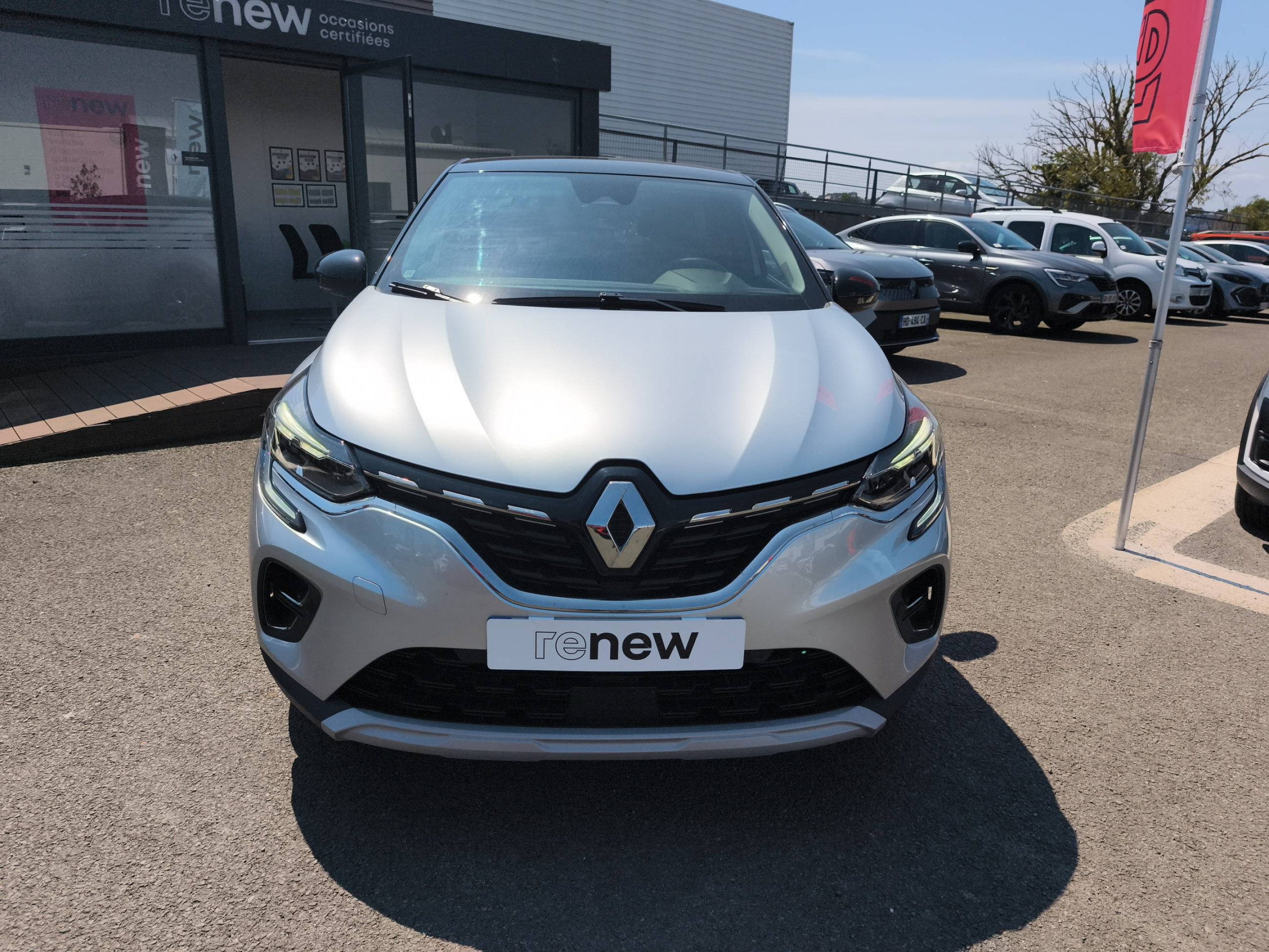 Vente en ligne Renault Captur  mild hybrid 160 EDC au prix de 17 690 €