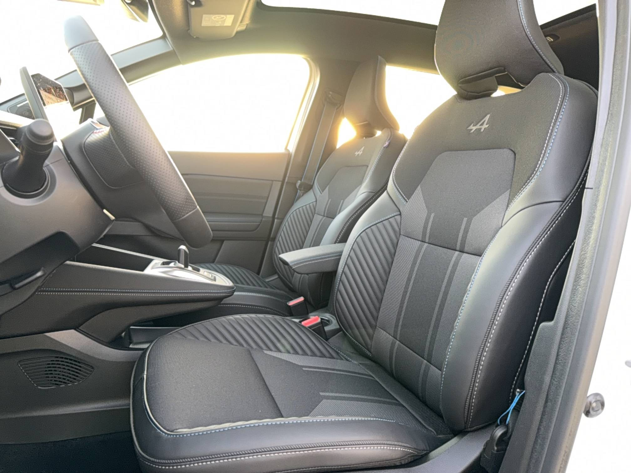 Vente en ligne Renault Symbioz  E-Tech full hybrid 160 ch au prix de 37 190 €
