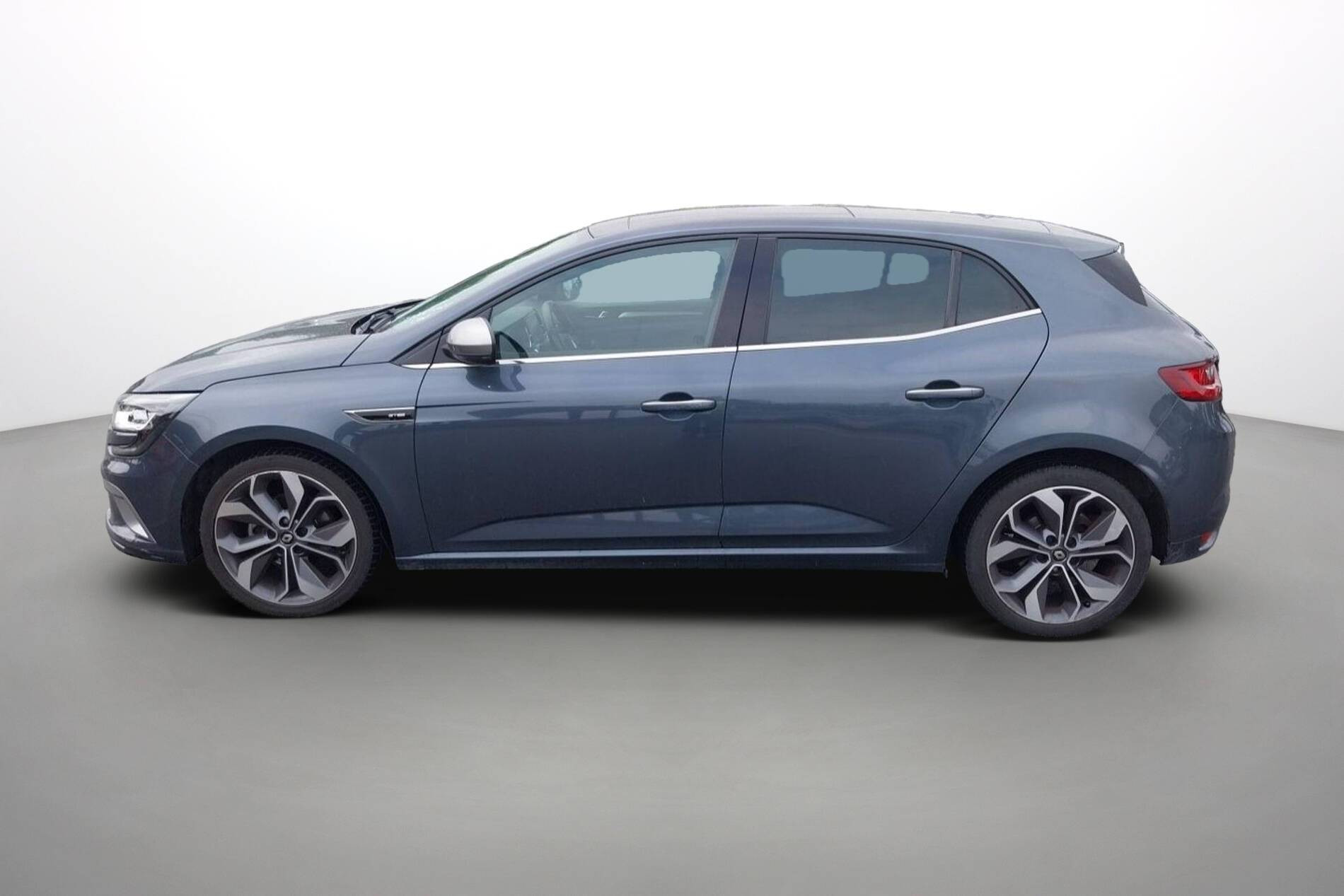 Vente en ligne Renault Megane 4 Mégane IV Berline TCe 140 EDC FAP au prix de 16 590 €