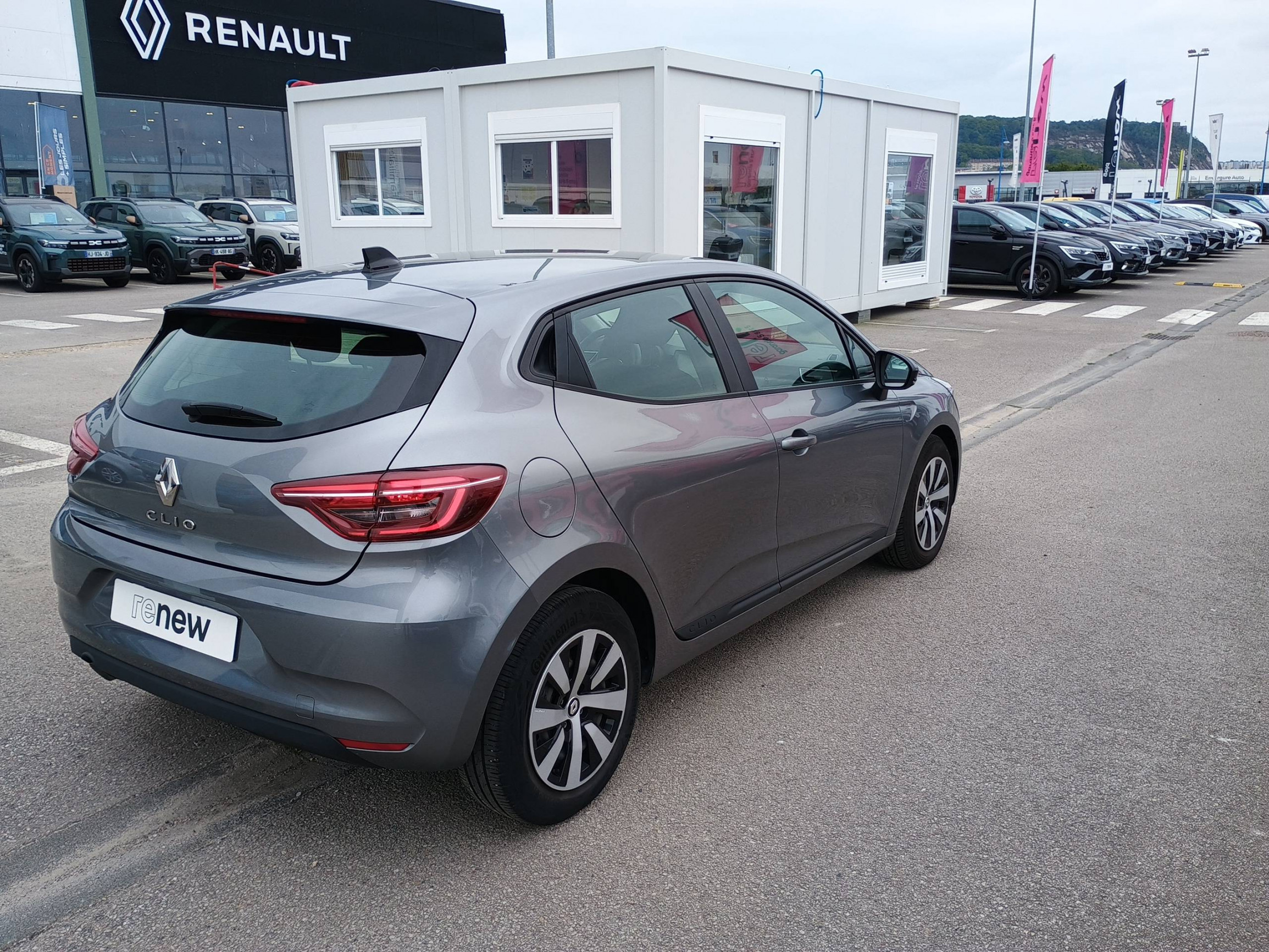 Vente en ligne Renault Clio 5 Clio TCe 90 au prix de 13 790 €