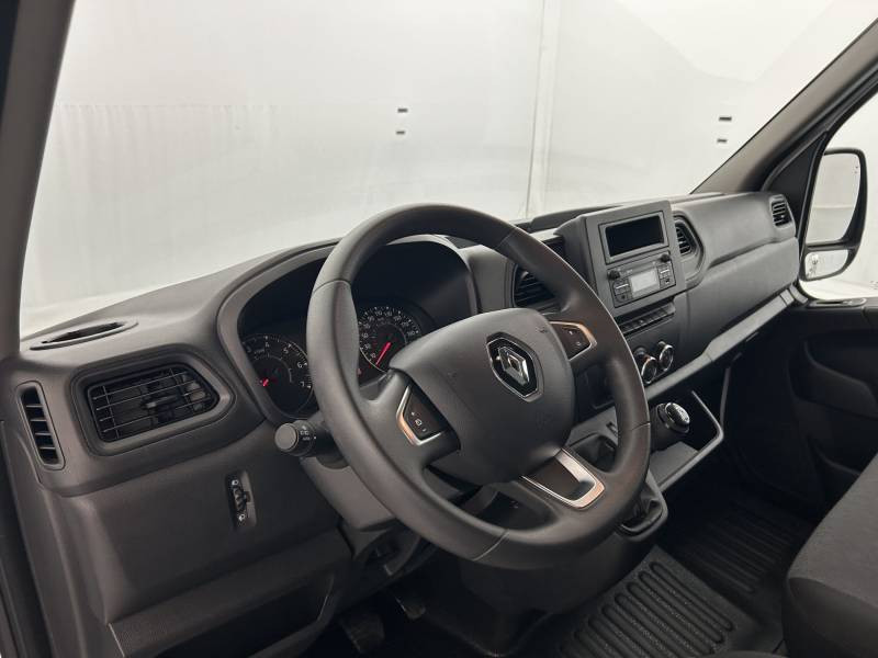 Vente en ligne Renault Master Fourgon MASTER FGN TRAC F3500 L2H2 BLUE DCI 135 au prix de 22 990 €