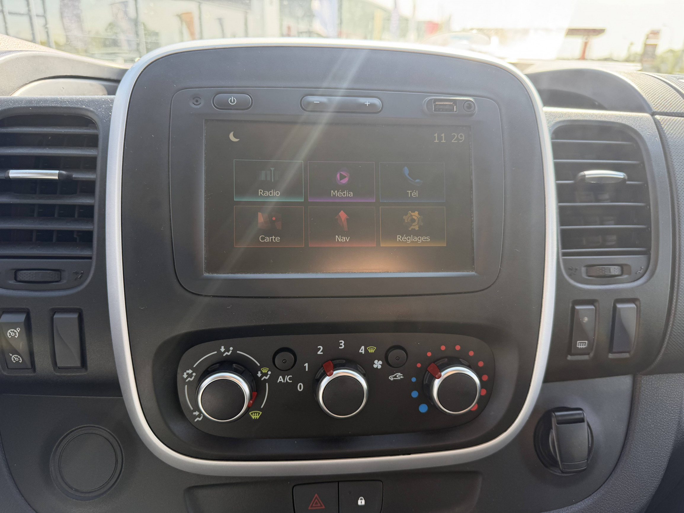 Vente en ligne Renault Trafic Cabine Approfondie TRAFIC CA L2H1 1200 KG DCI 120 au prix de 23 490 €