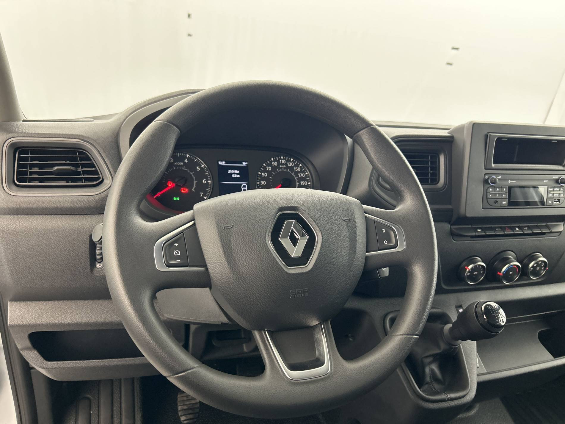 Vente en ligne Renault Master Fourgon MASTER FGN TRAC F3500 L2H2 BLUE DCI 135 au prix de 25 990 €