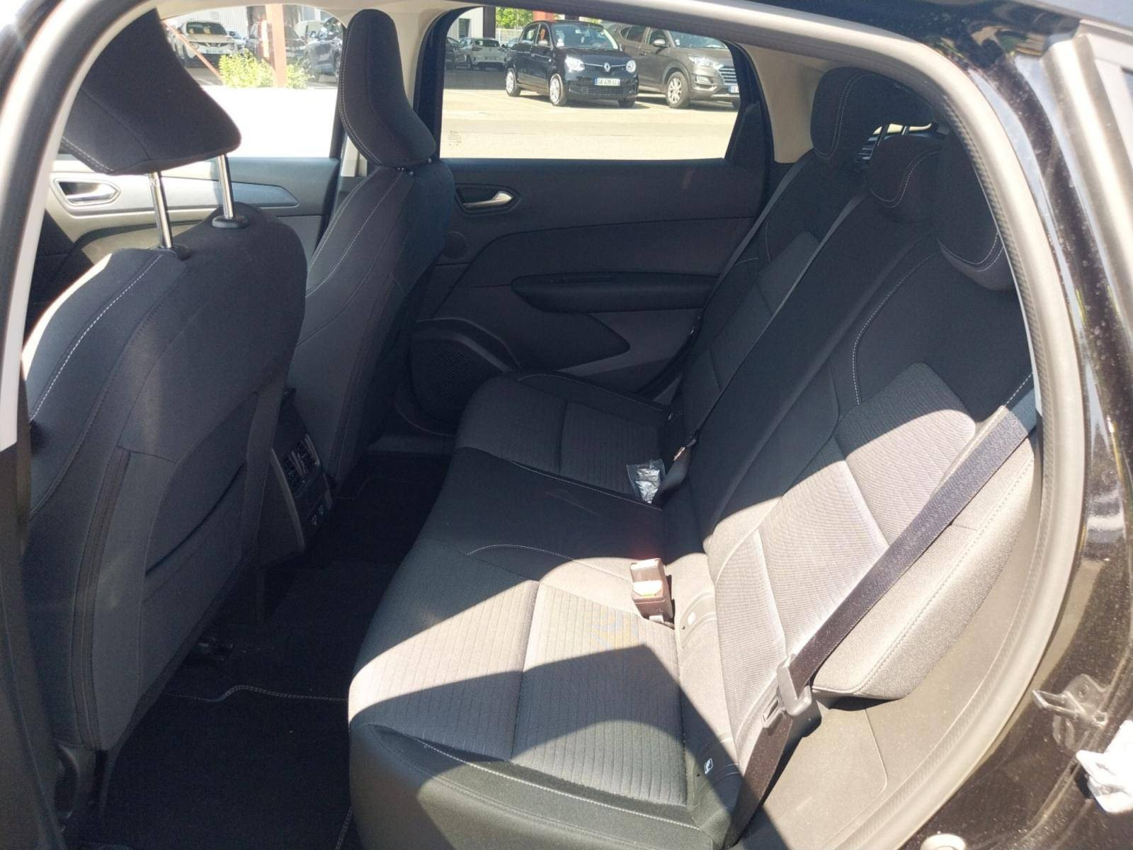 Vente en ligne Renault Arkana  E-Tech hybride 145 - 22 au prix de 19 990 €