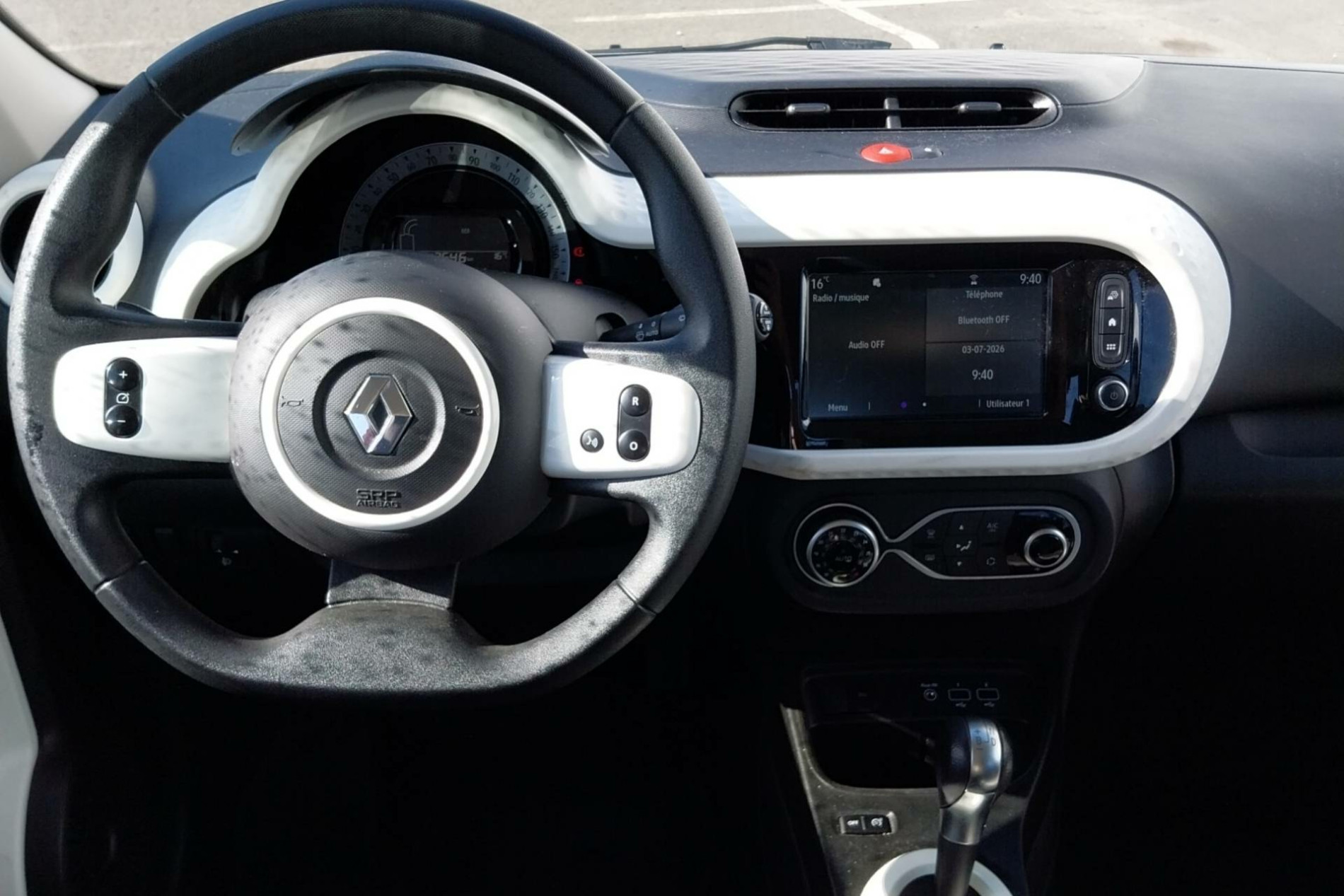 Vente en ligne Renault Twingo Electrique Twingo III E-Tech au prix de 11 990 €