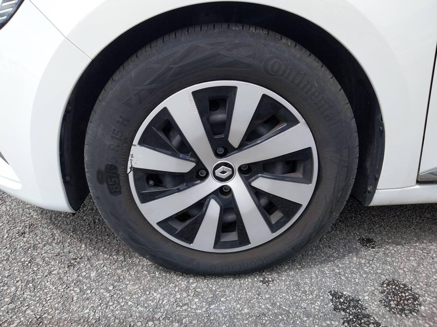 Vente en ligne Renault Clio 5 Clio TCe 90 au prix de 14 990 €