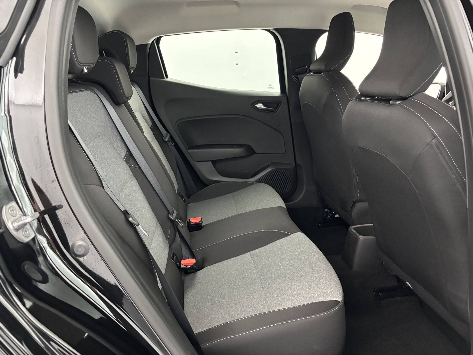 Vente en ligne Renault Clio 5 Clio Blue dCi 100 ch GSR2 au prix de 18 790 €