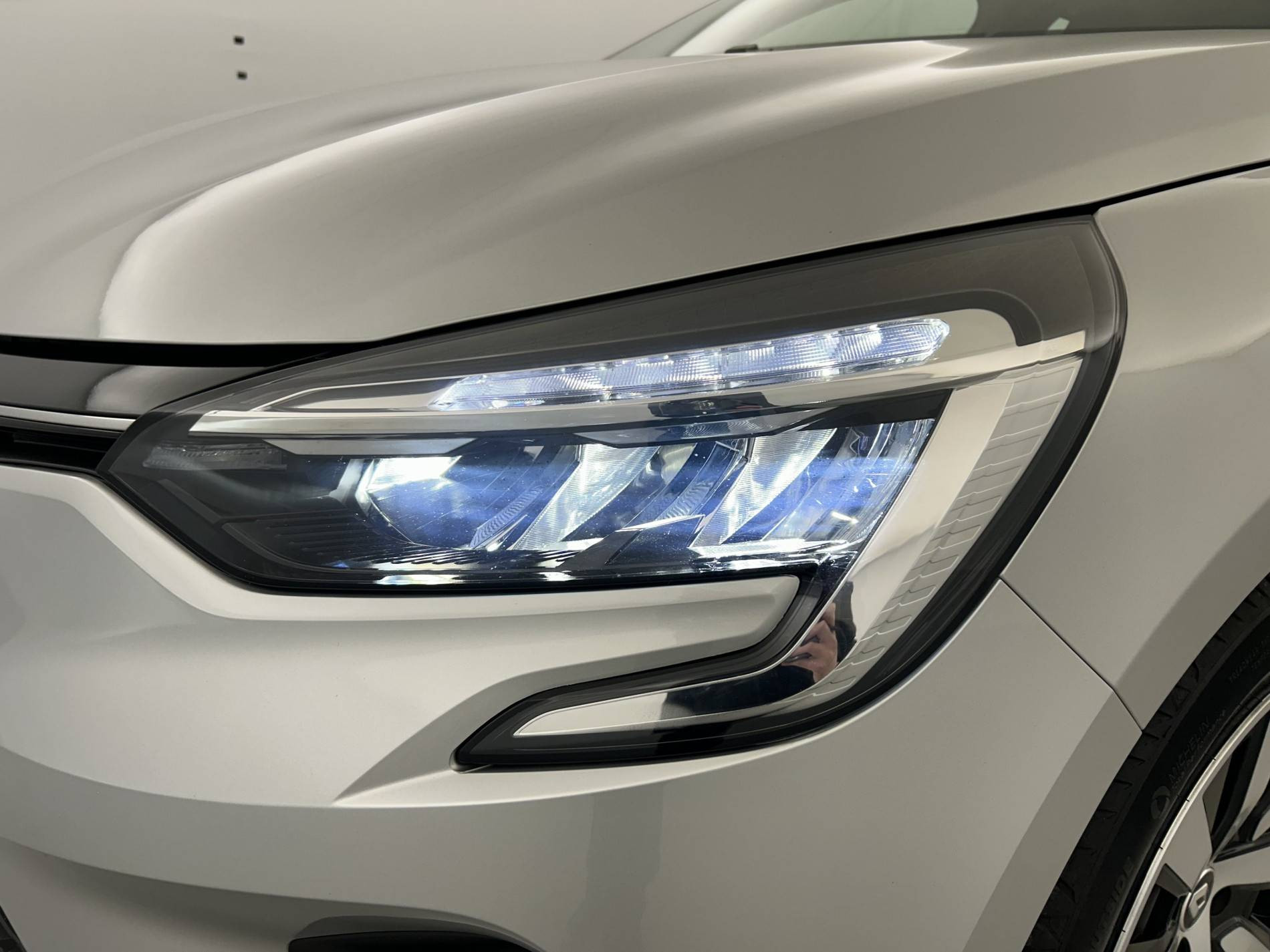 Vente en ligne Renault Clio 5 Clio TCe 90 au prix de 14 290 €