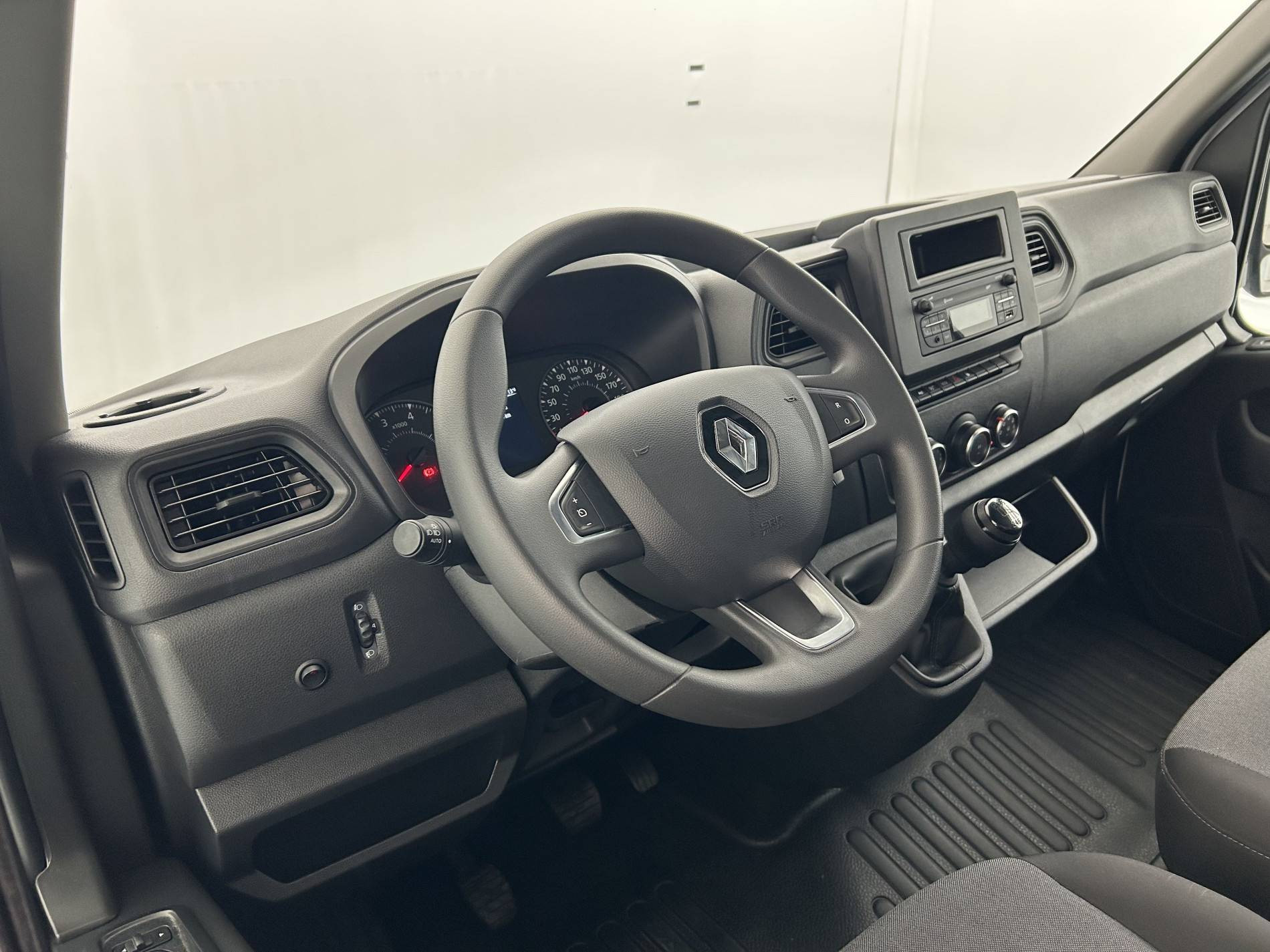 Vente en ligne Renault Master 3 Châssis Cabine MASTER PHC TRAC F3500 L3H1 BLUE DCI 145 EURO VI au prix de 31 990 €