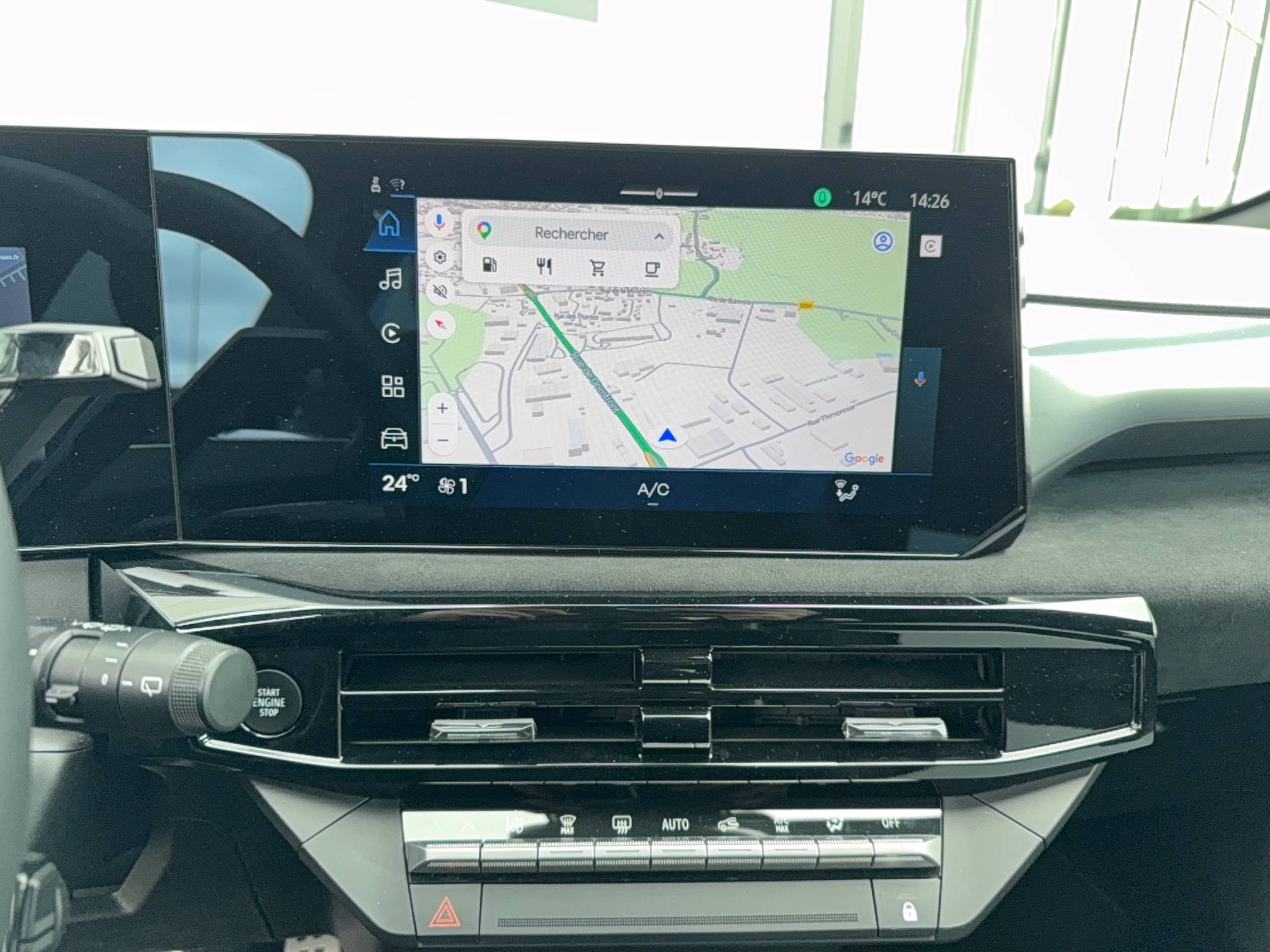 Vente en ligne Renault Clio 6 Clio E-Tech full hybrid 160 ch au prix de 28 980 €