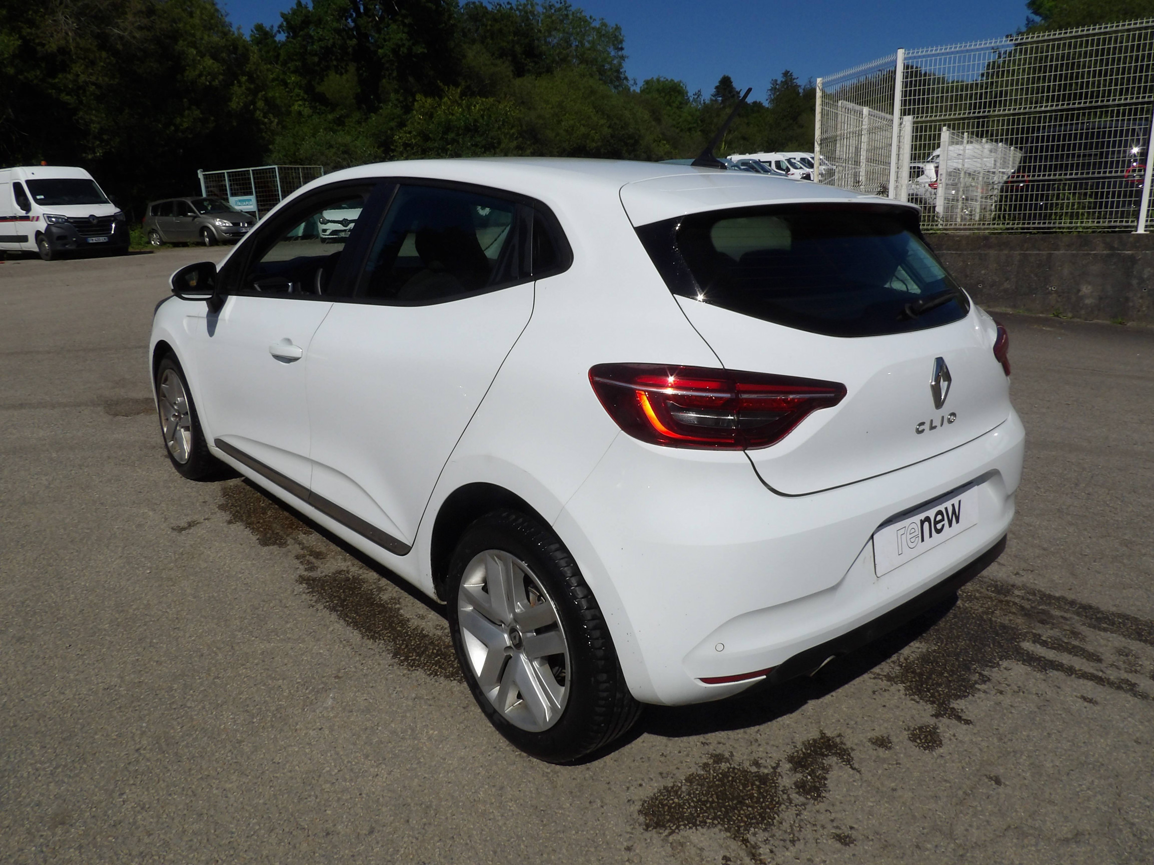 Vente en ligne Renault Clio 5 Clio Blue dCi 100 - 21N au prix de 15 499 €